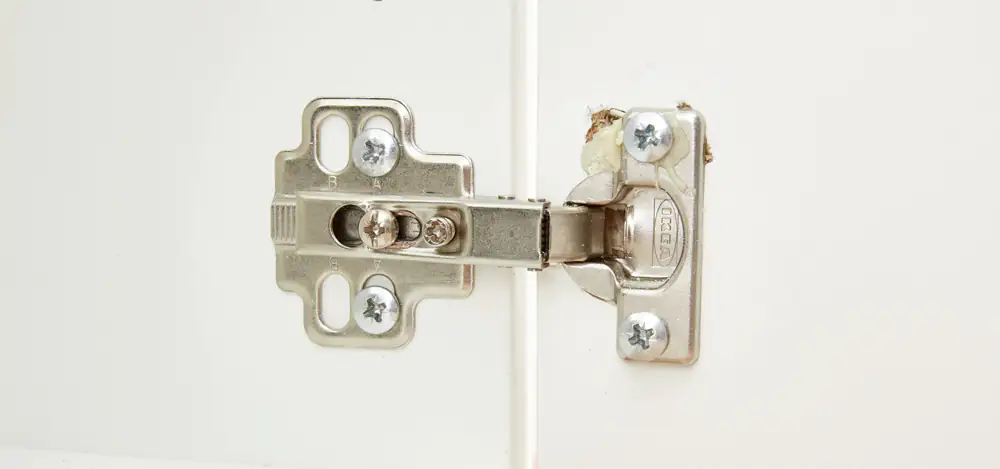 4048962325355_2057567 Fischer Möbelretter Die schnelle Reparaturmasse.