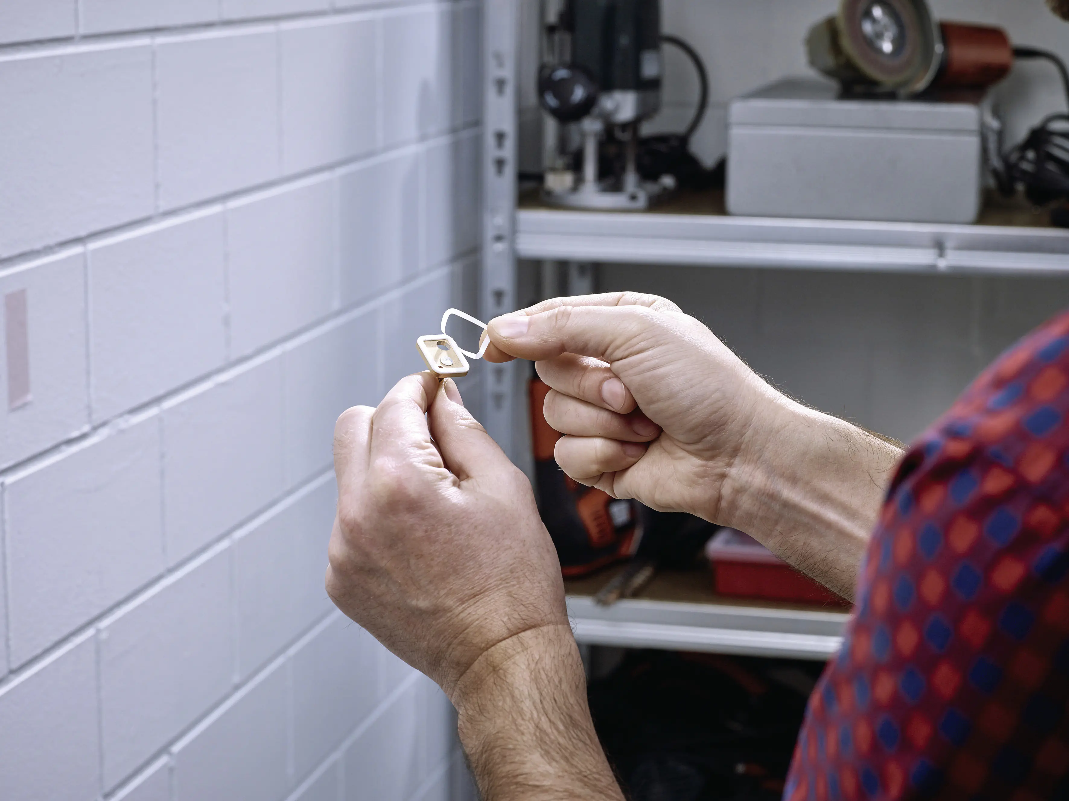 tesa Klebeschraube Traglast 2,5 kg, 2 Stück