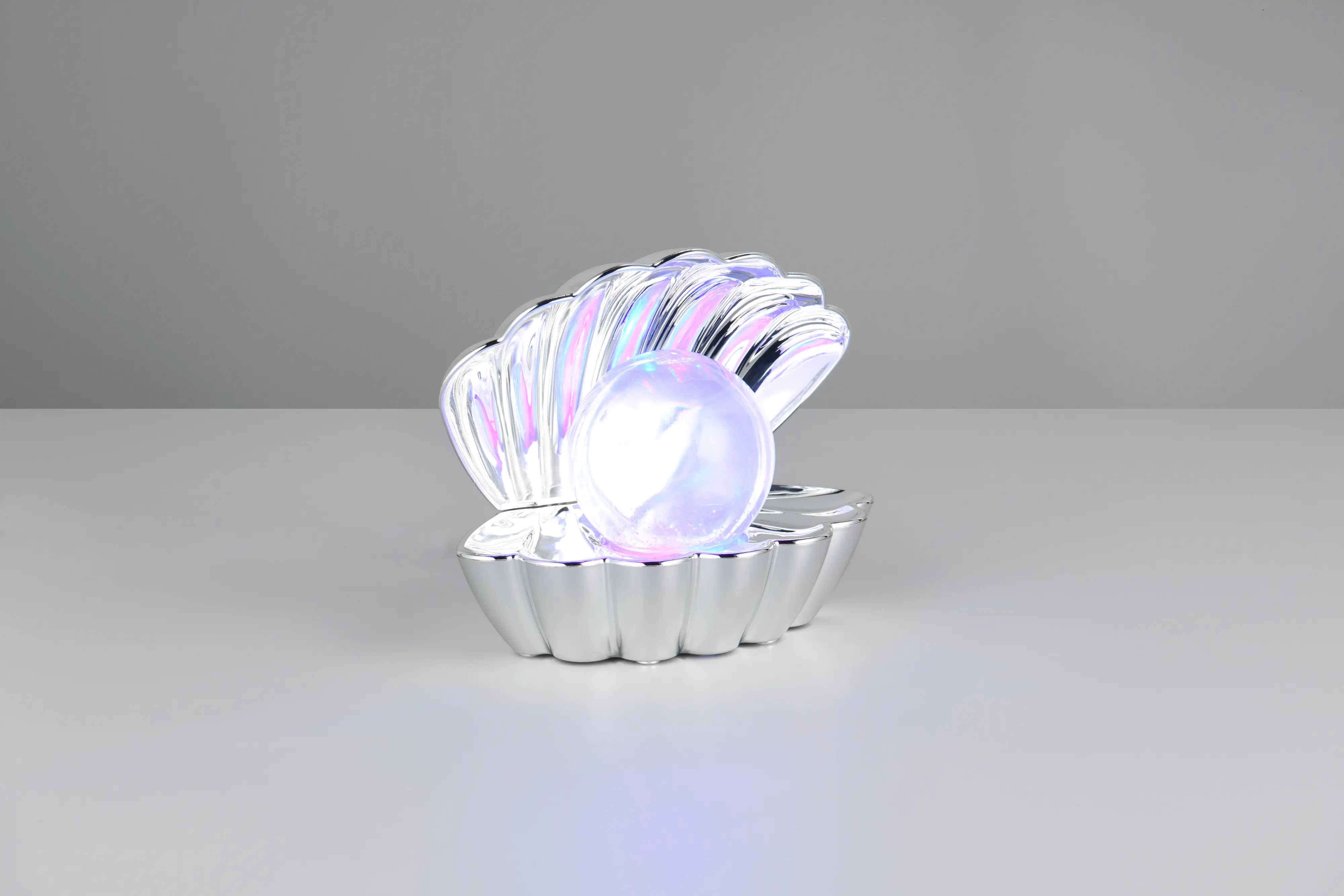 Reality LED Tischleuchte Shelly mit Glitzerkugel 18 x 15 cm RGB chrom Reality LED Tischleuchte Shelly mit Glitzerkugel 18 x 15 cm RGB chrom