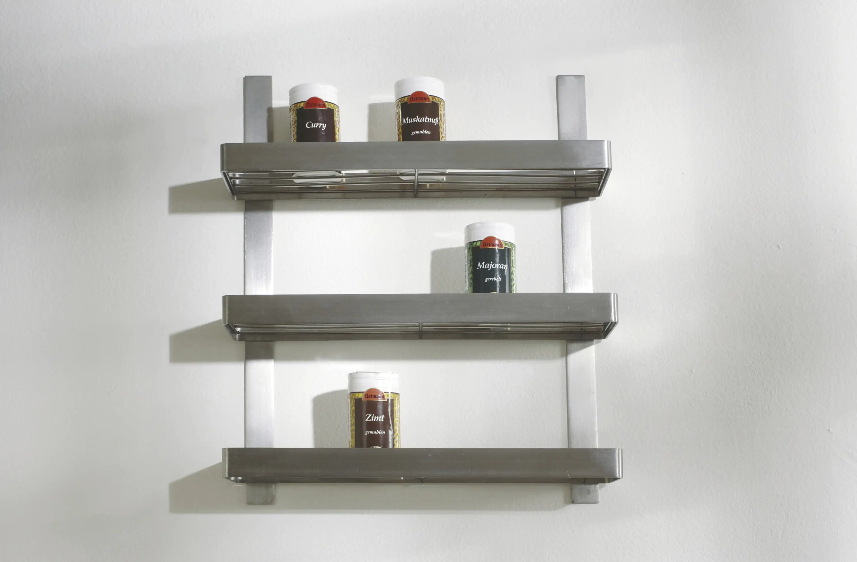 tesa doppelseitiges Montageband Indoor 5 m x 19 mm tesa doppelseitiges Montageband Indoor 5 m x 19 mm