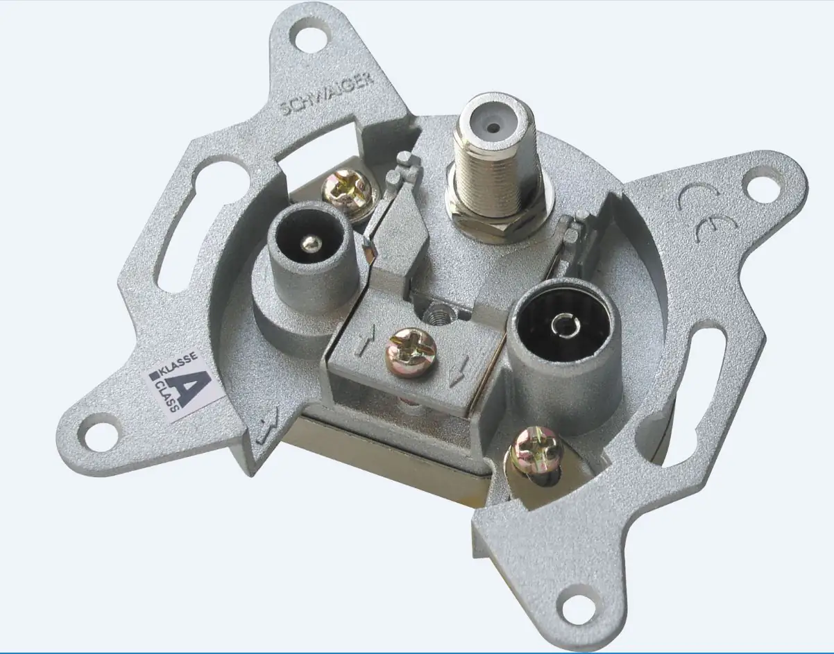 4004005022742 Schwaiger Multimedia Durchgangsdose (8 dB)