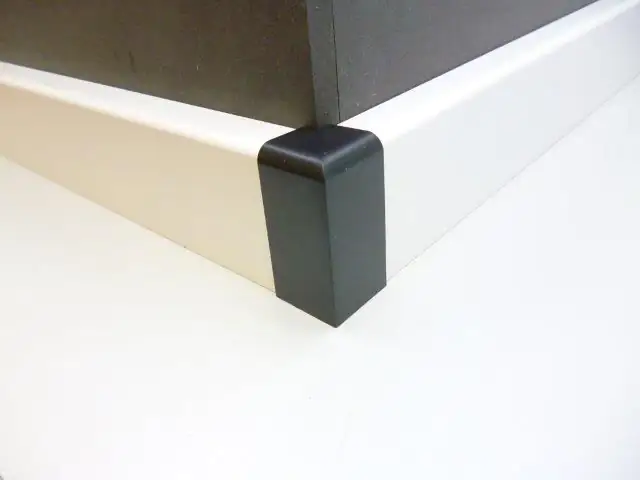 B.S. Bauprogramm Außenecke für Sockelleiste 50 x 18 mm schwarz