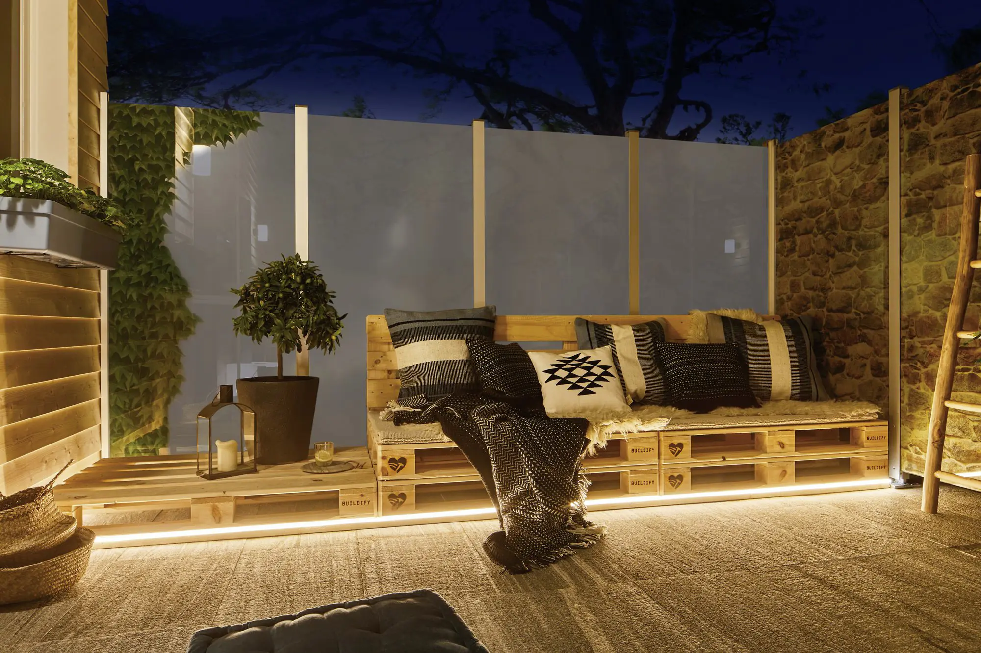 Paulmann Plug & Shine Stripe Smooth Outdoor 2 m schwarz dimmbar