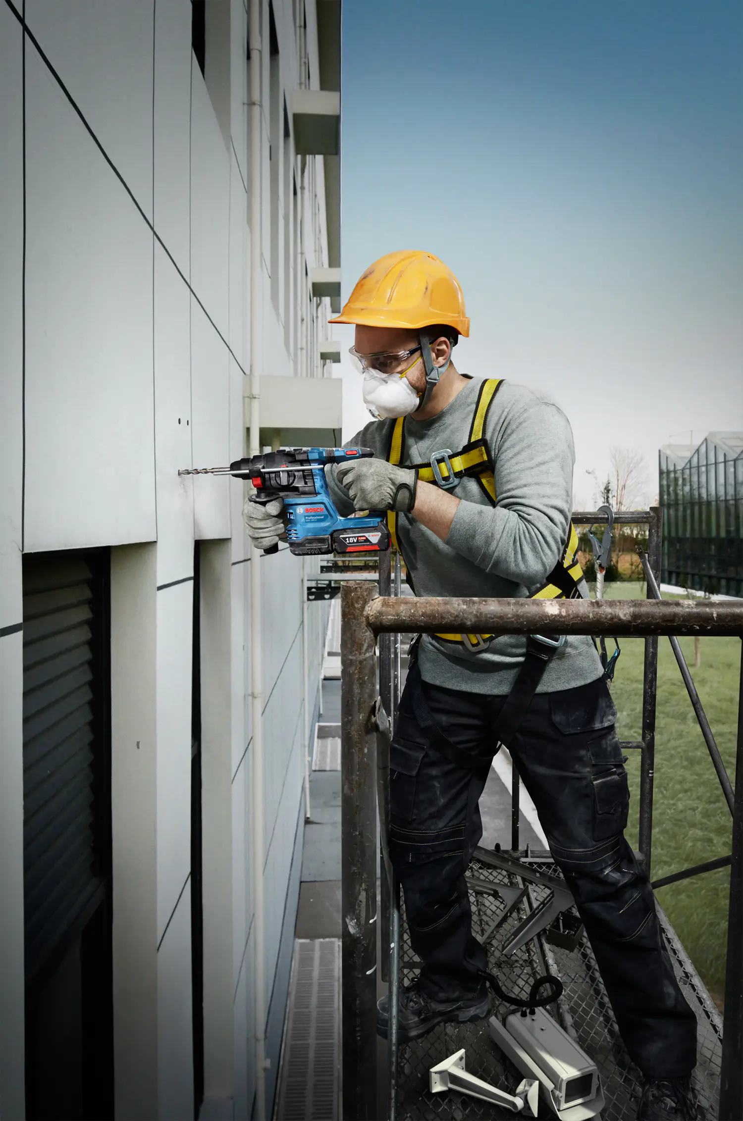 Bosch Professional Akku-Bohrhammer GBH 18V-22 SDS-Plus Solo