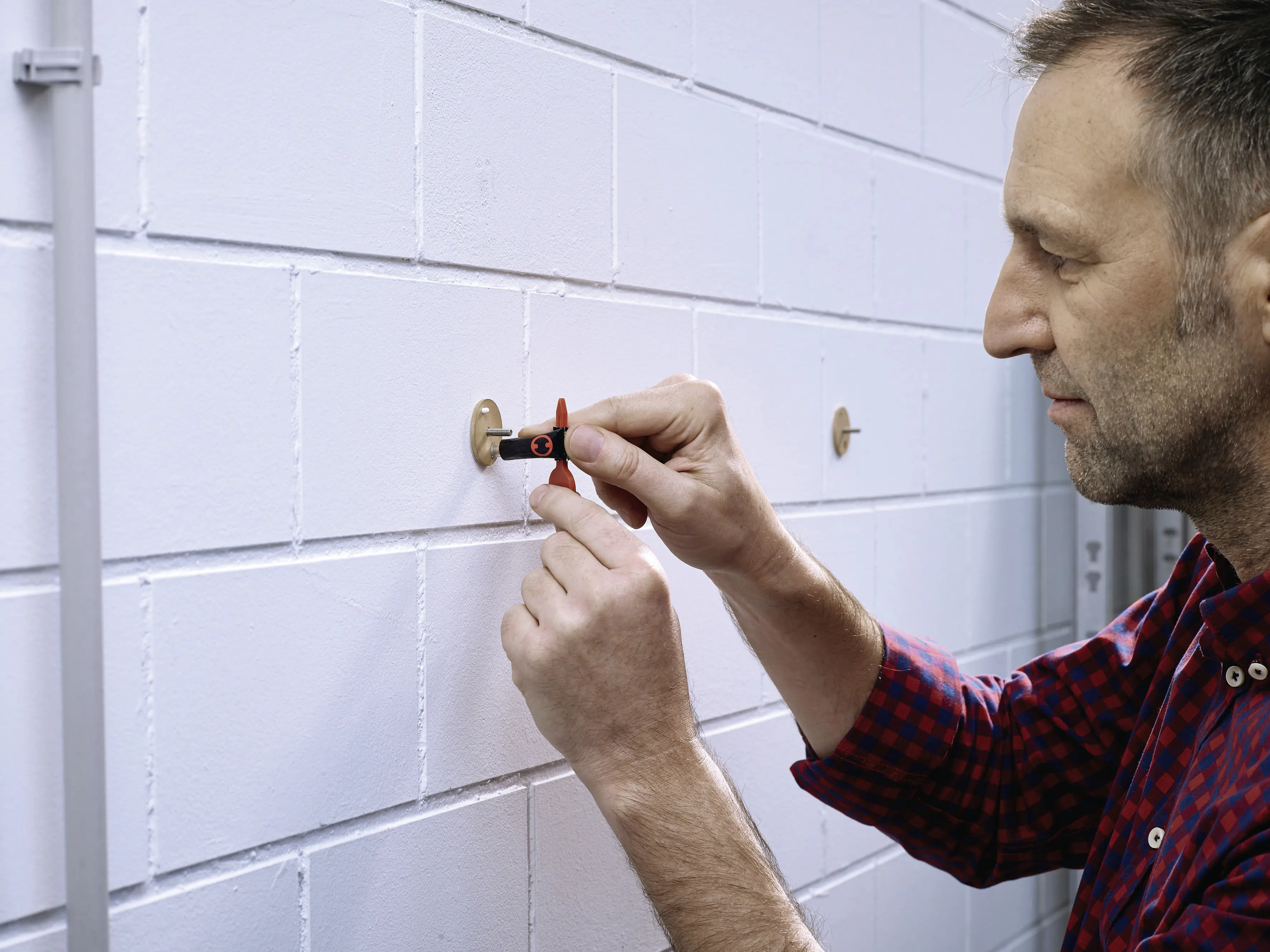 tesa Klebeschraube Traglast 5 kg, 2 Stück