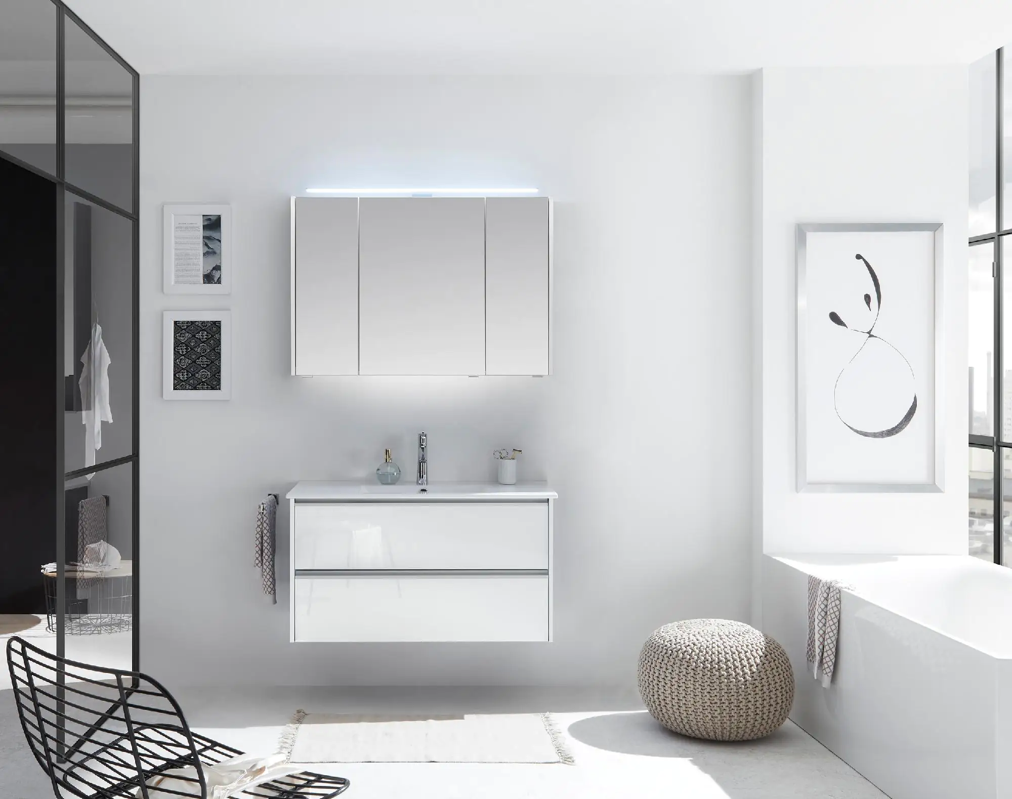 Pelipal Badmöbel-Set 6040 Schneeweiß Glanz/Weiß Glanz mit Waschplatzbeleuchtung 103 cm
