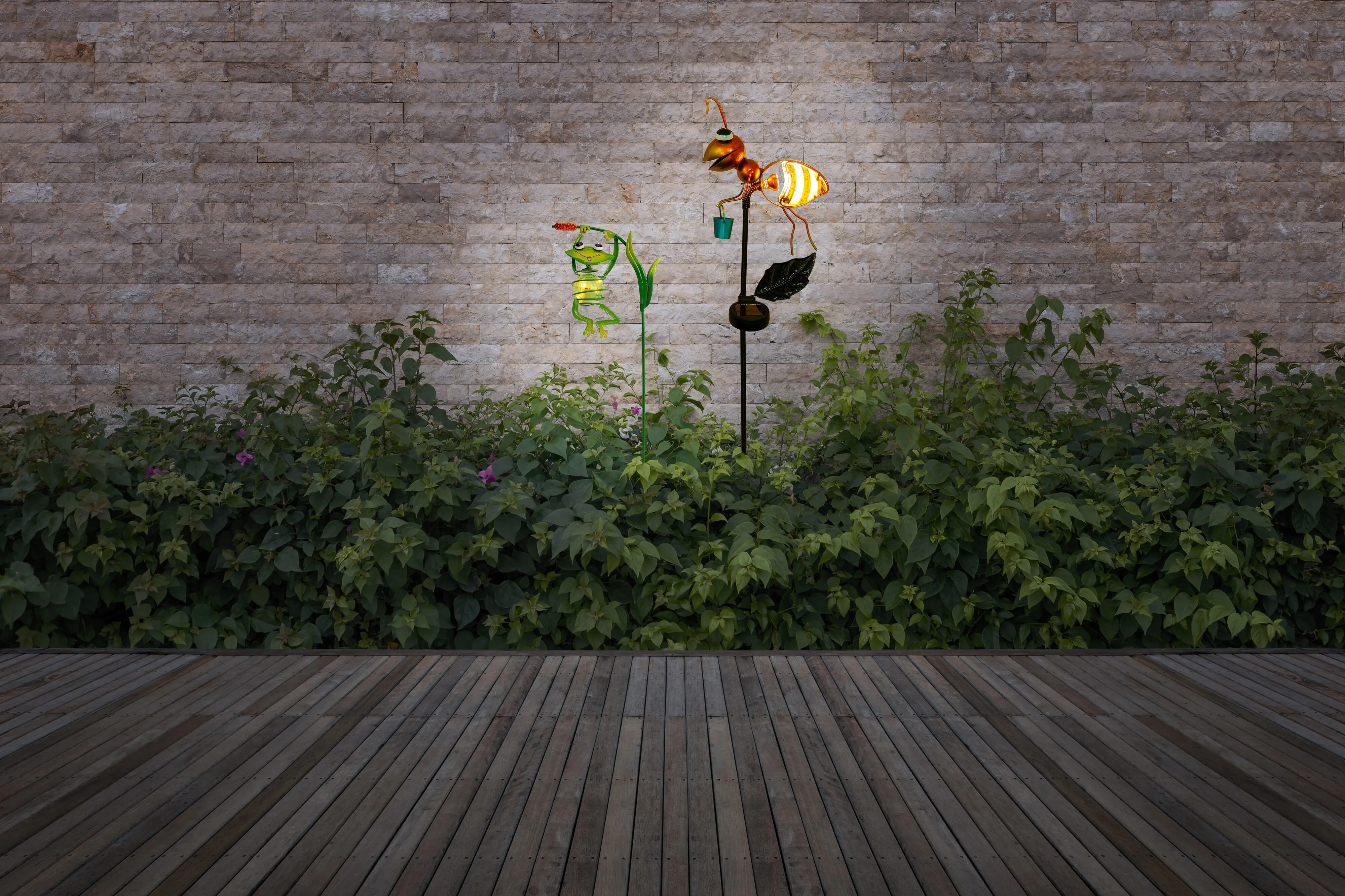 Light & More LED Solar-Erdspieß Ameise