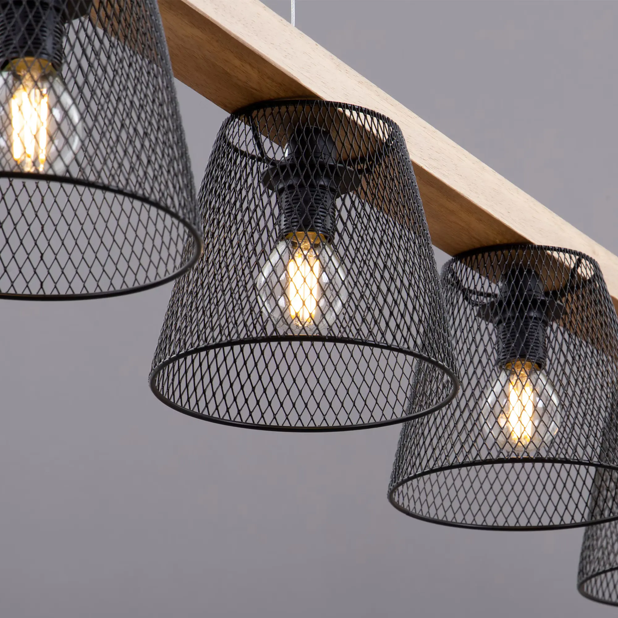 Briloner Pendelleuchte schwarz mit Holz Metalll 5xE14 exklusive. Briloner Pendelleuchte schwarz mit Holz Metalll 5xE14 exklusive.