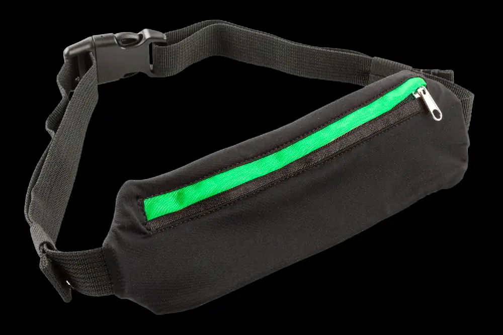9001778445292_001 Walser LED Gürteltasche schwarz grün