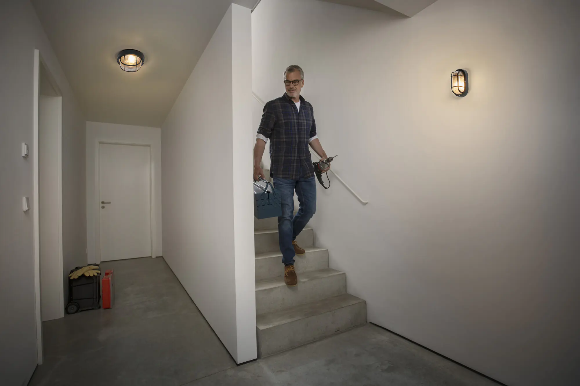 Osram LED Wandleuchte Bulkhead Essential Oval E27 schwarz