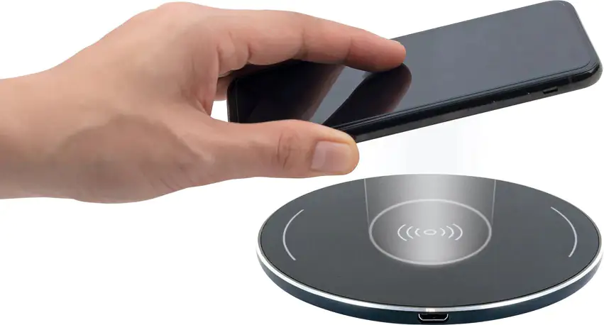 Schwaiger induktive QI Ladestation Universal 7,5 / 10 W, schwarz, Status LED