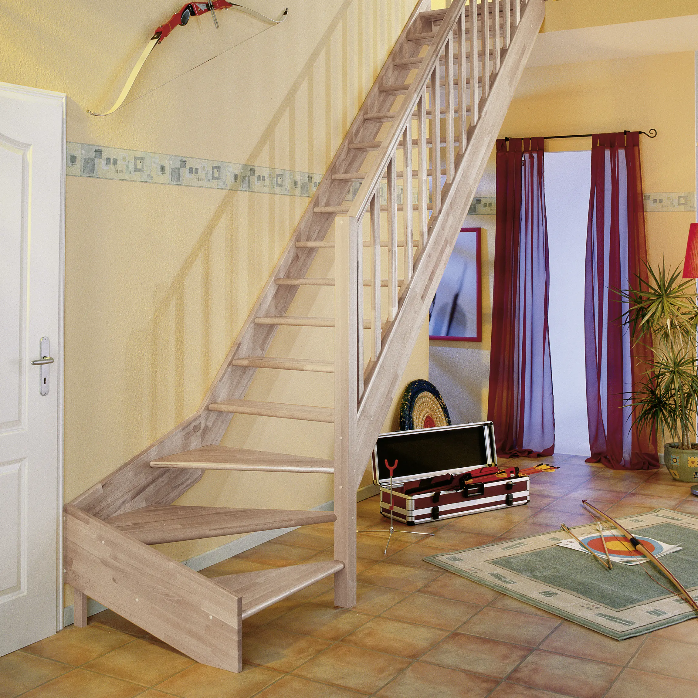 Dolle Raumspartreppen Paris 1/4-gew. Buche versiegelt inkl. Geländer