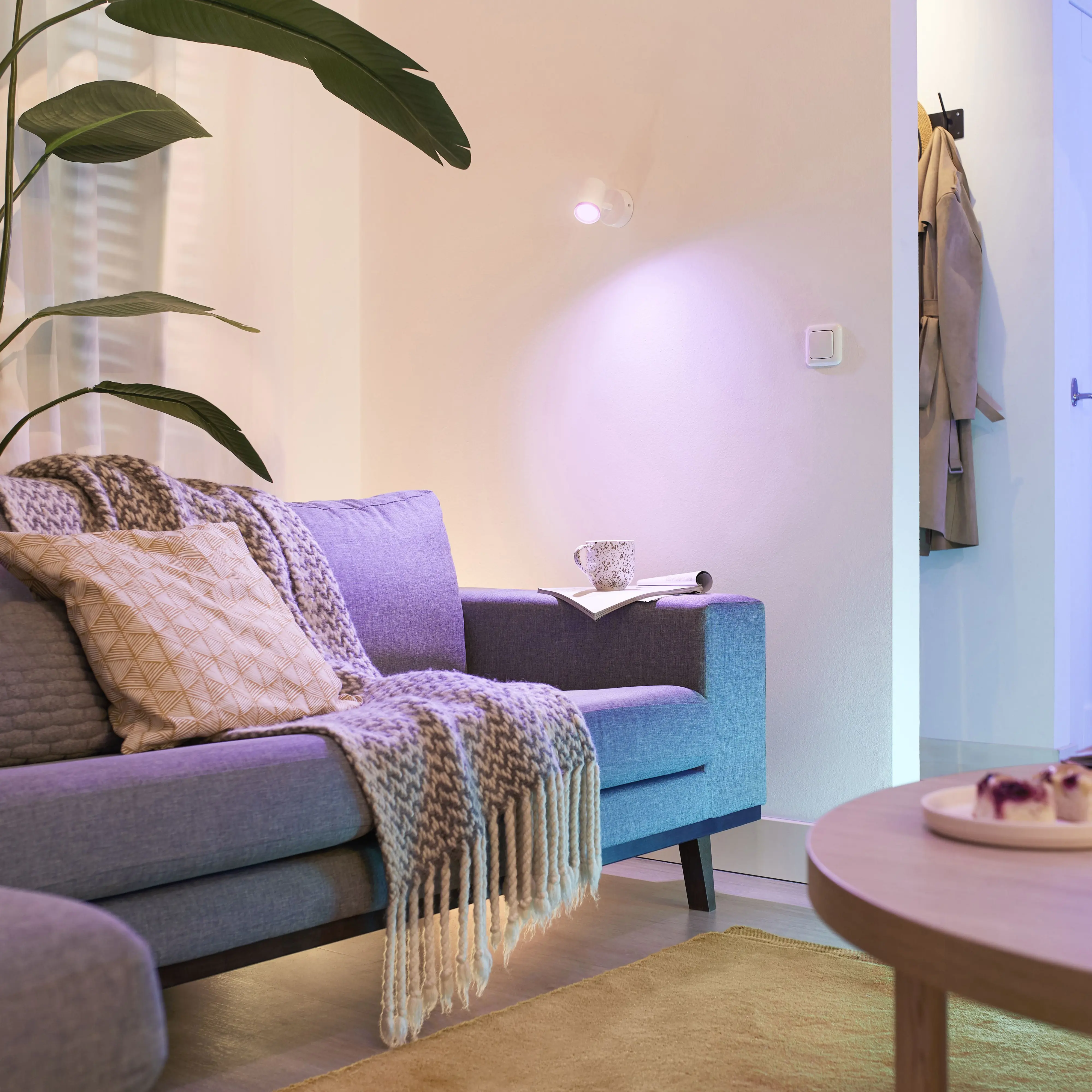 Philips Hue LED Deckenleuchte 1er Spot Imageo 14,5 x 10,7 cm weiß