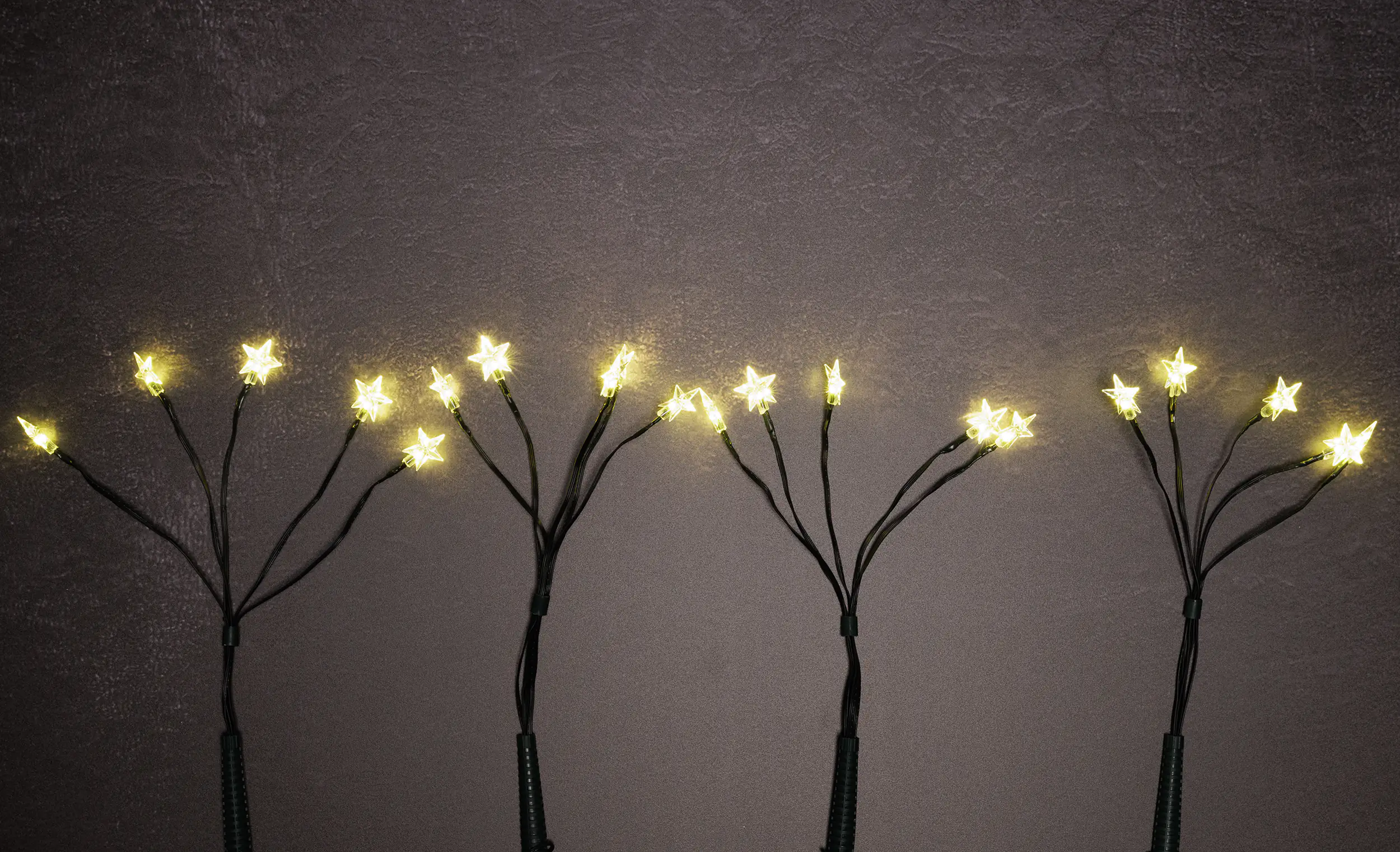 TrendLine LED Gartenstecker Sternen H: 60 cm 4 Stück warmweiß Außen mit Timer TrendLine LED Gartenstecker Sternen H: 60 cm 4 Stück warmweiß Außen mit Timer