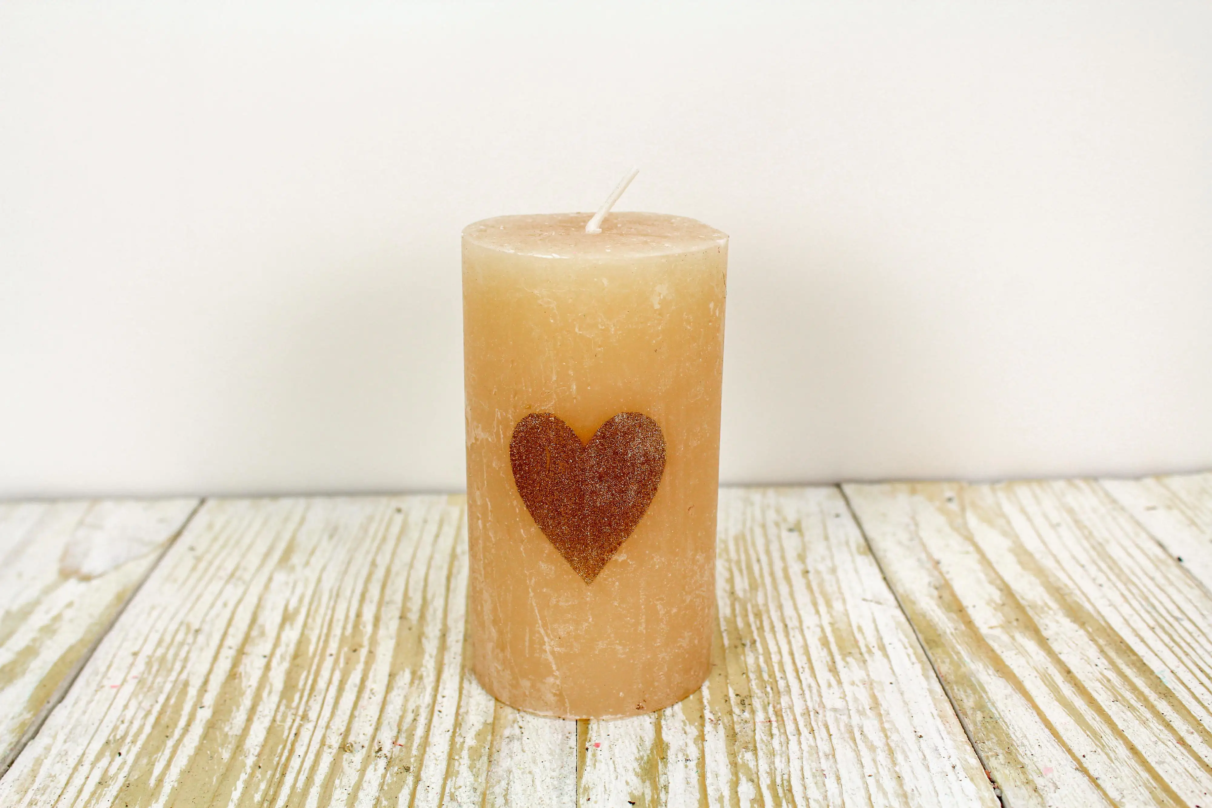 House of Rustic Kerze hellbraun mit glänzendem mocca Herz Ø 6,8 x 12 cm