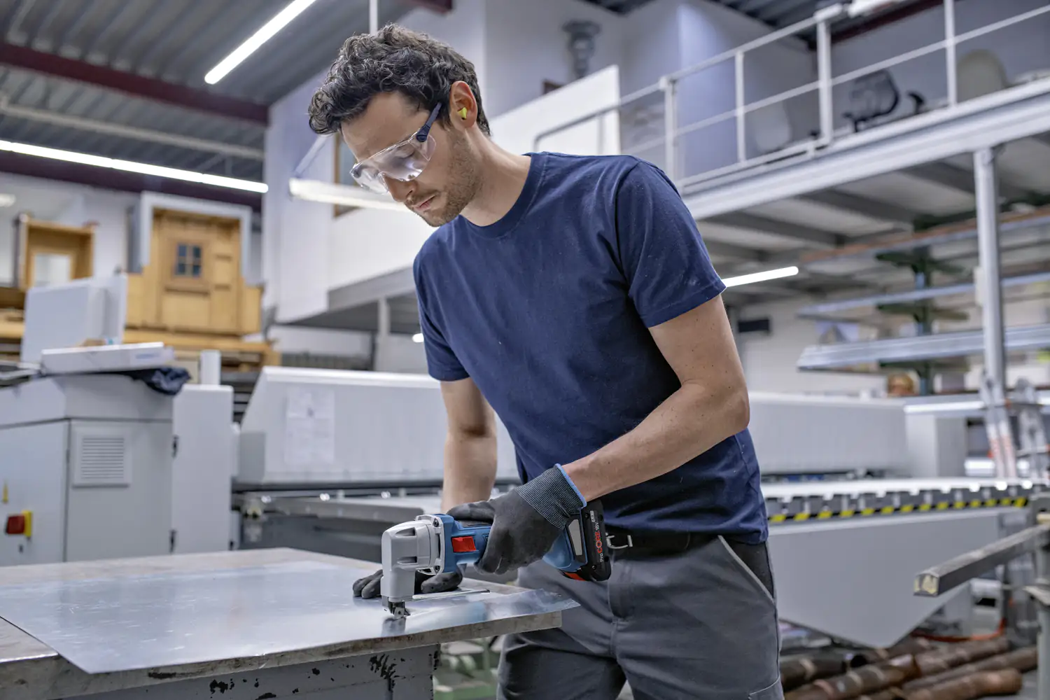 Bosch Professional Akku-Blechschere GSC 18V-16 E Solo