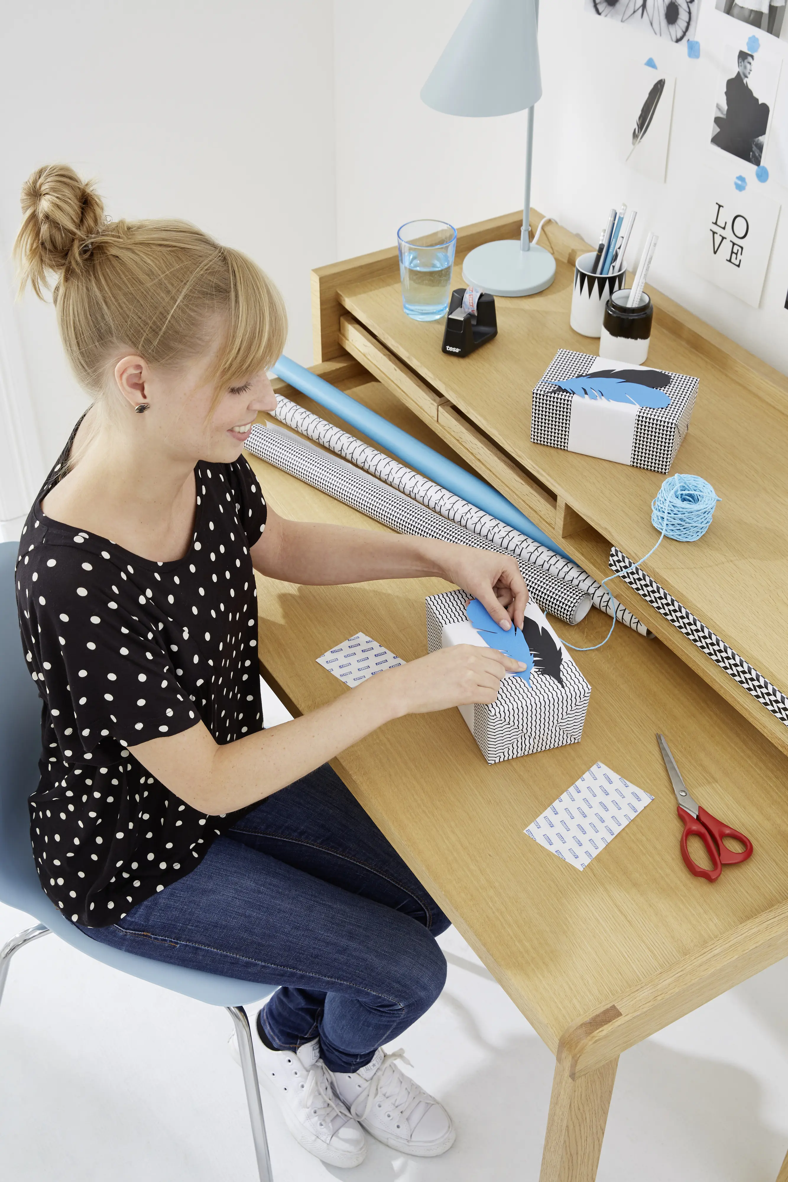 tesa Tack Doppelseitige Klebepads 72 Pads, transparent