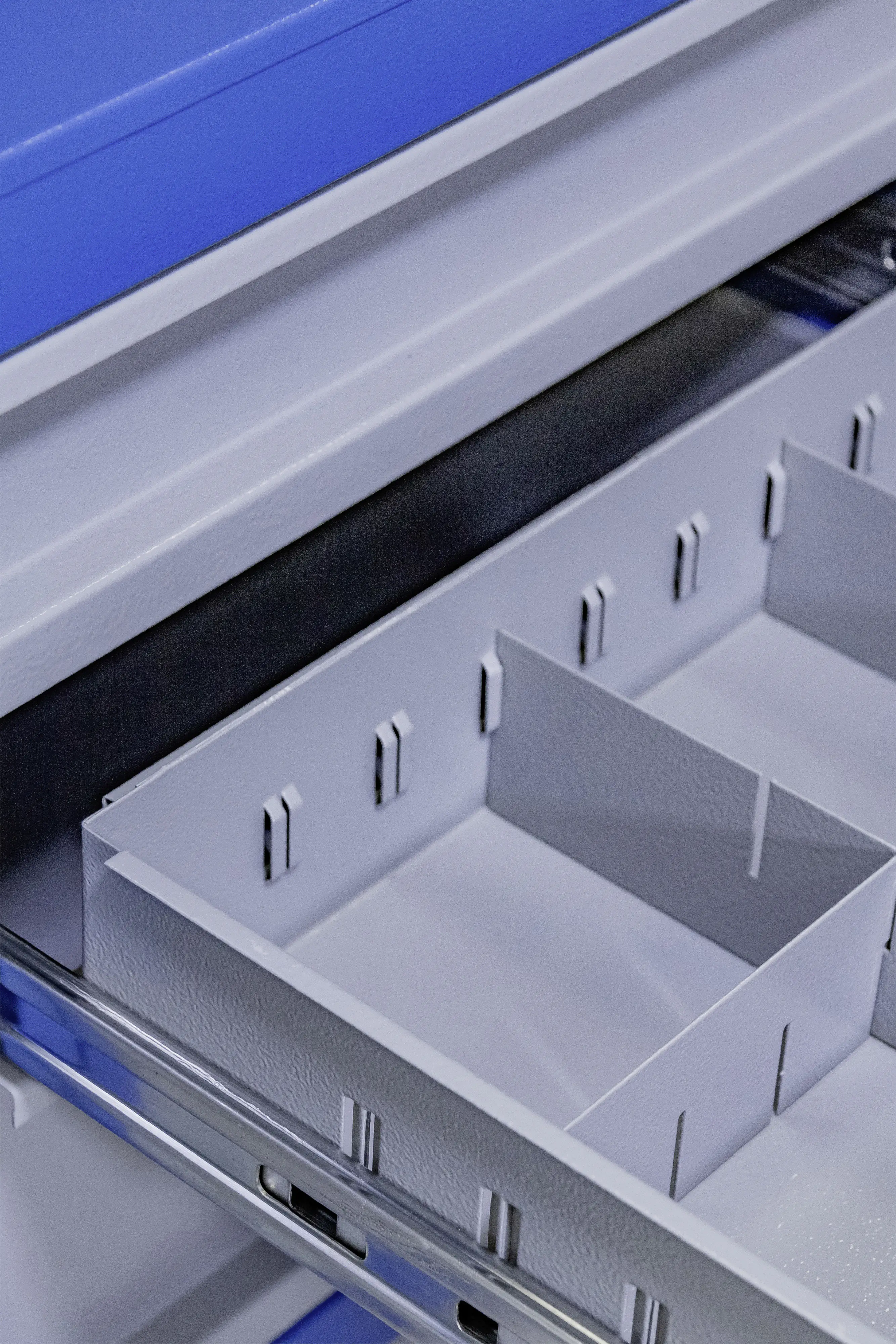 Güde Werkbank P 1200 SLT mit professionellen Führungsschienen Güde Werkbank P 1200 SLT mit professionellen Führungsschienen