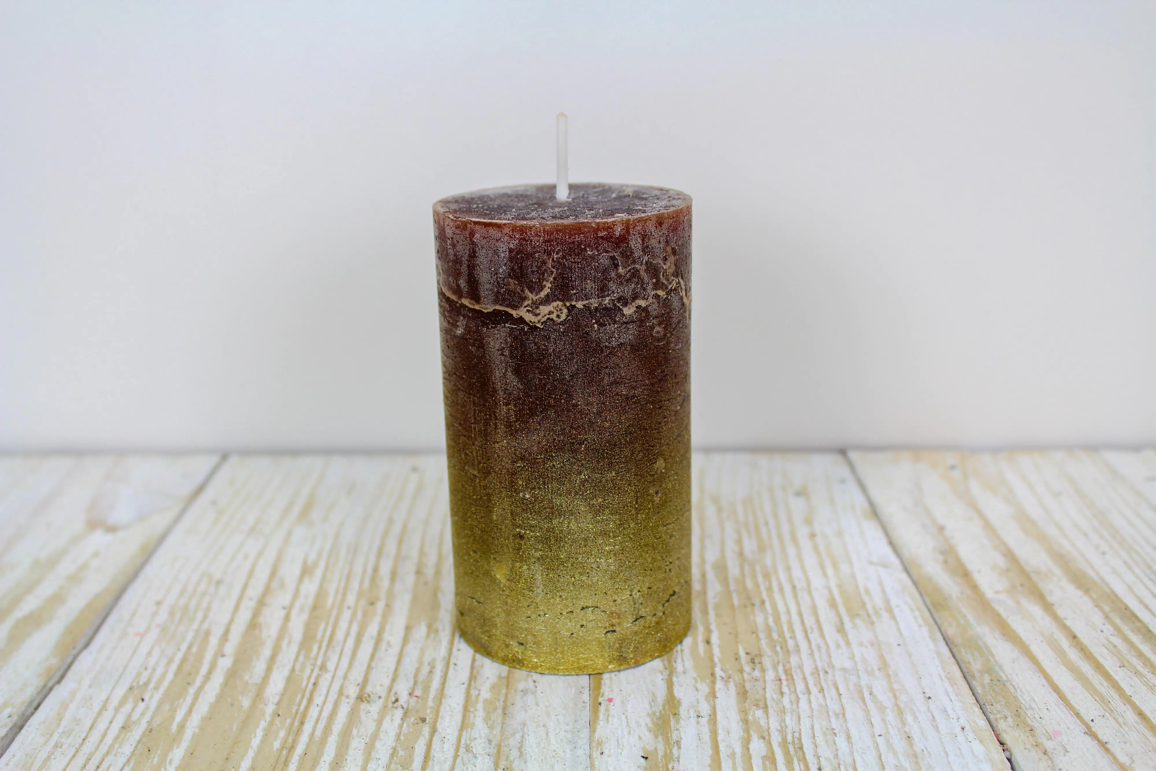 House of Rustic Kerze mocca mit gold Streifen Ø 6,8 x 12 cm