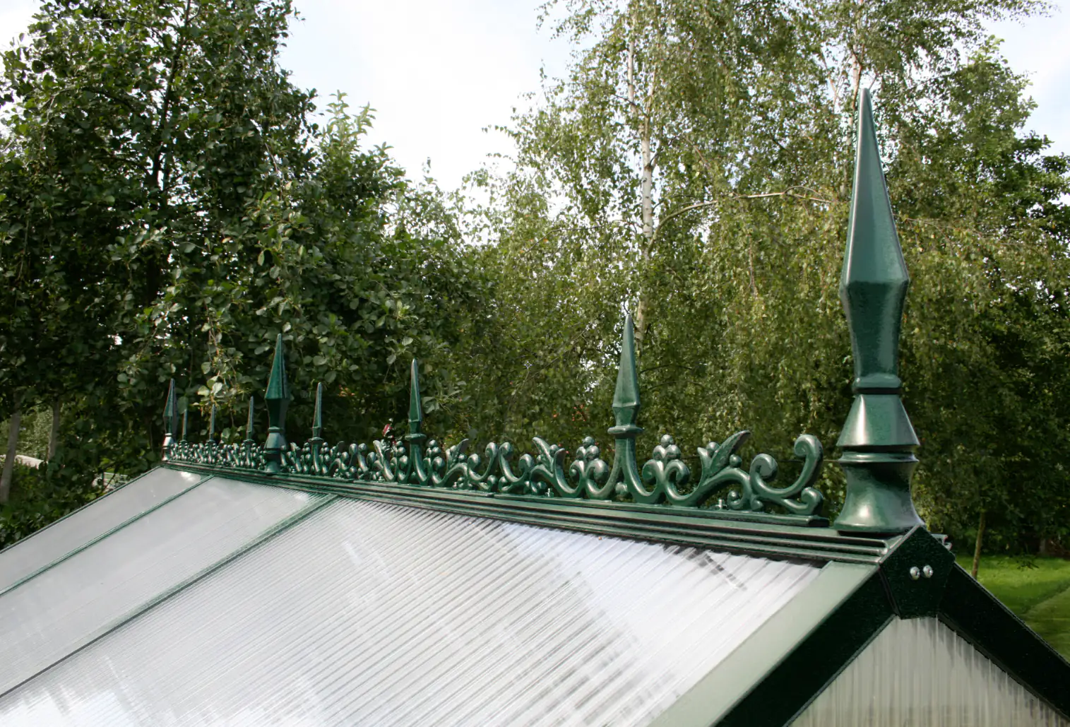 KGT Firstverzierung f. Gewächshaustyp IV moosgrün KGT Firstverzierung f. Gewächshaustyp IV moosgrün