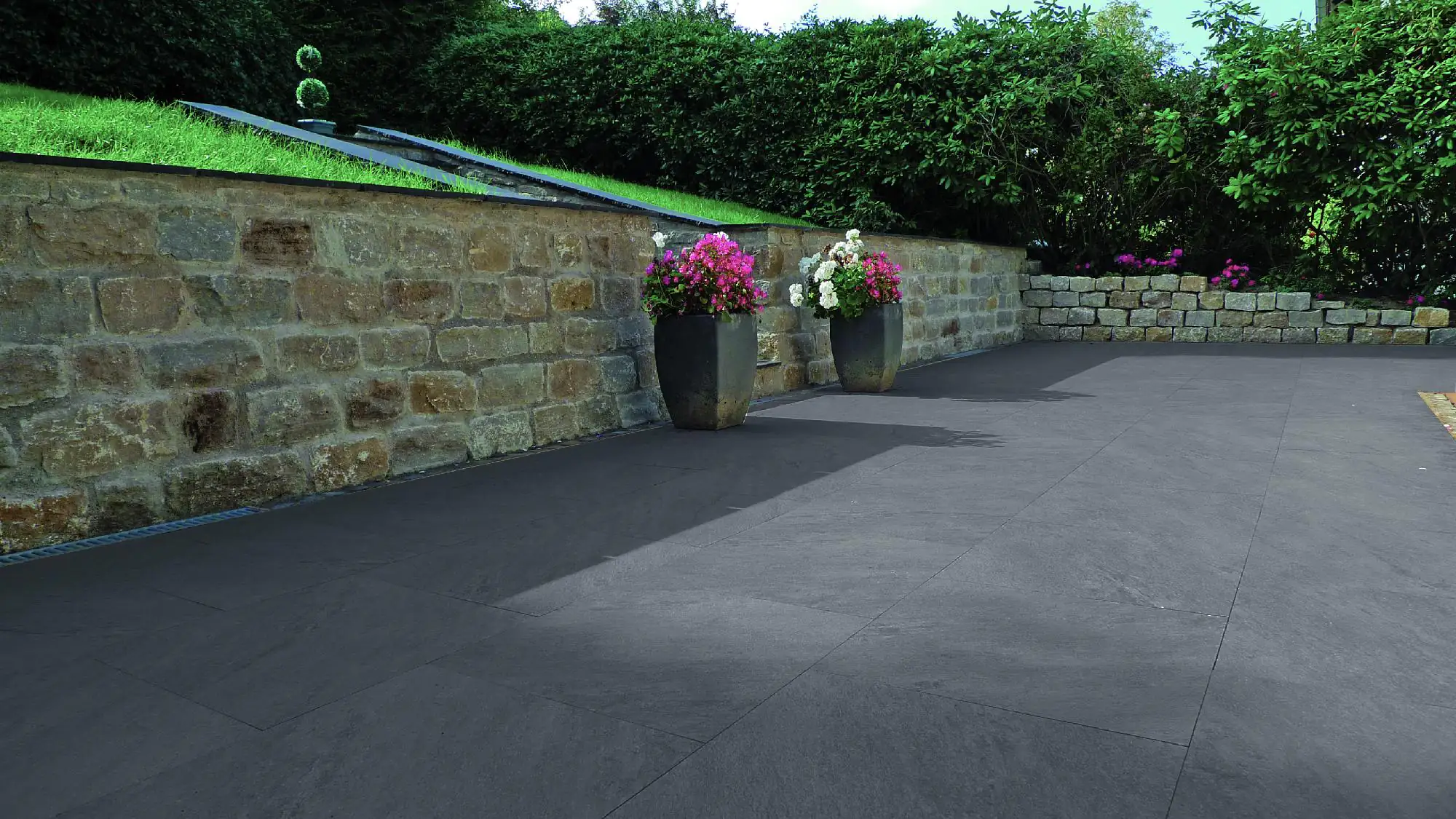 Terrassenplatte Feinsteinzeug Manhatten 60 x 60 x 2 cm dunkelgrau