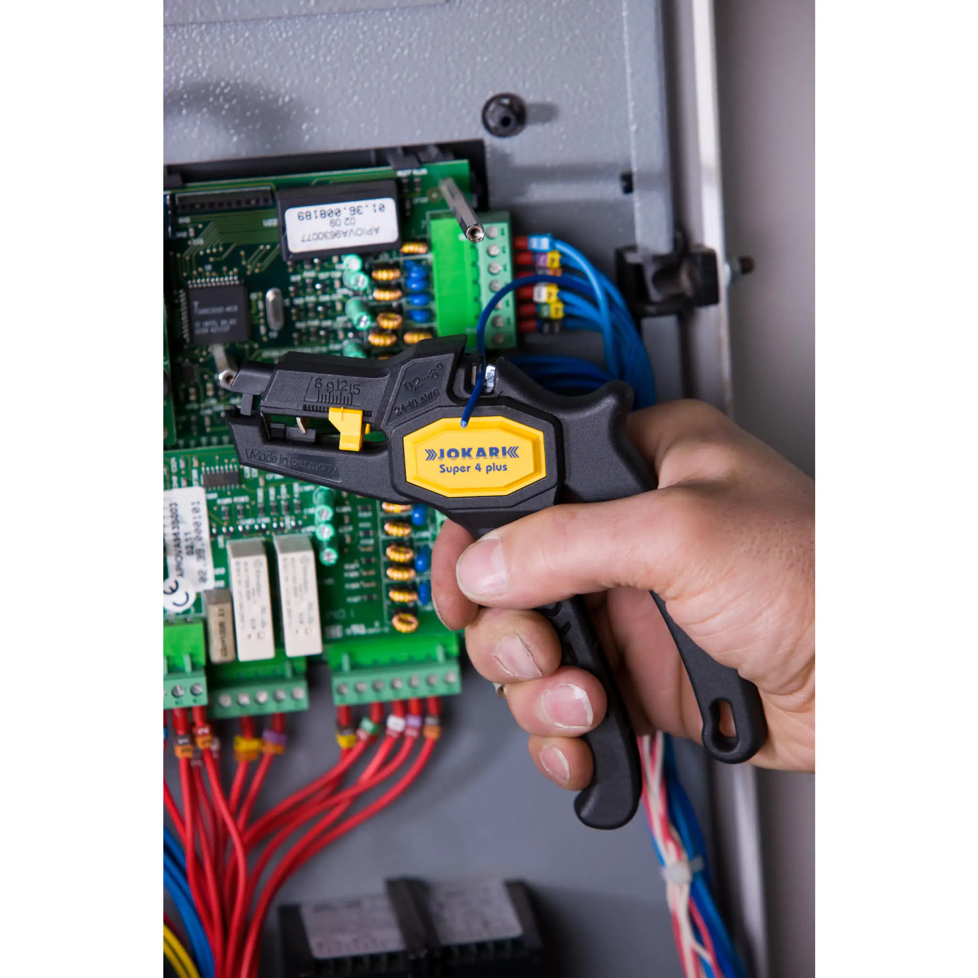 JOKARI Abisolierzange Super4plus schwarz gelb