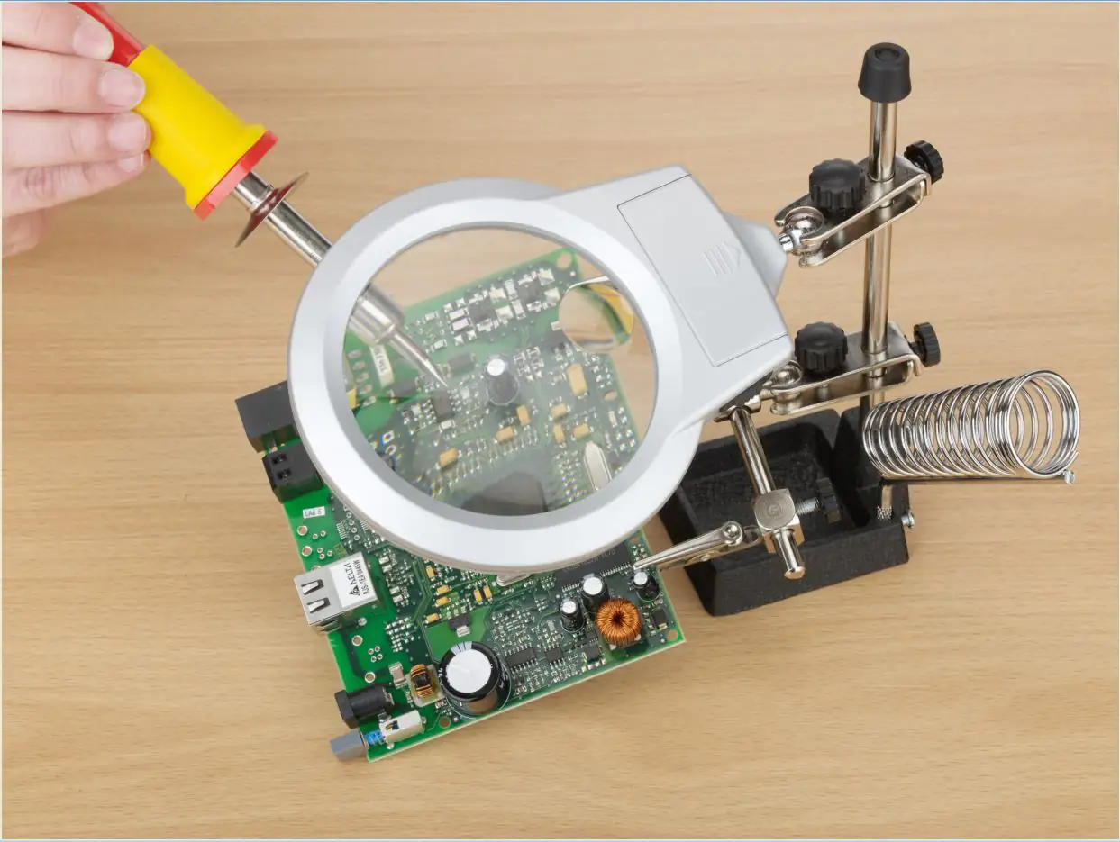 TrendLine Lötlupe 2 und 4-fach Vergrößerung mit LED-Licht TrendLine Lötlupe 2 und 4-fach Vergrößerung mit LED-Licht