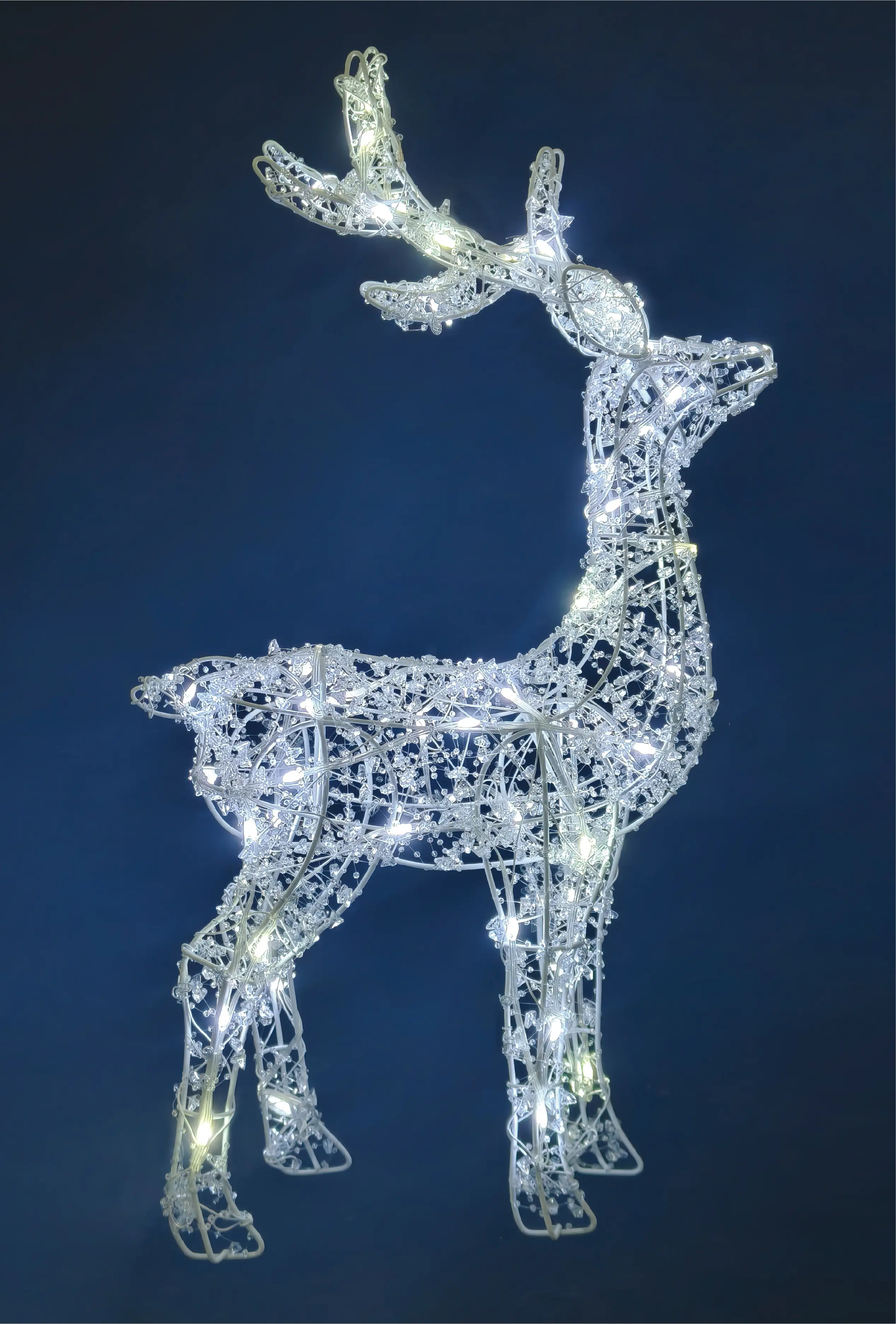 TrendLine LED Rentier 62 cm weiß warmweiß