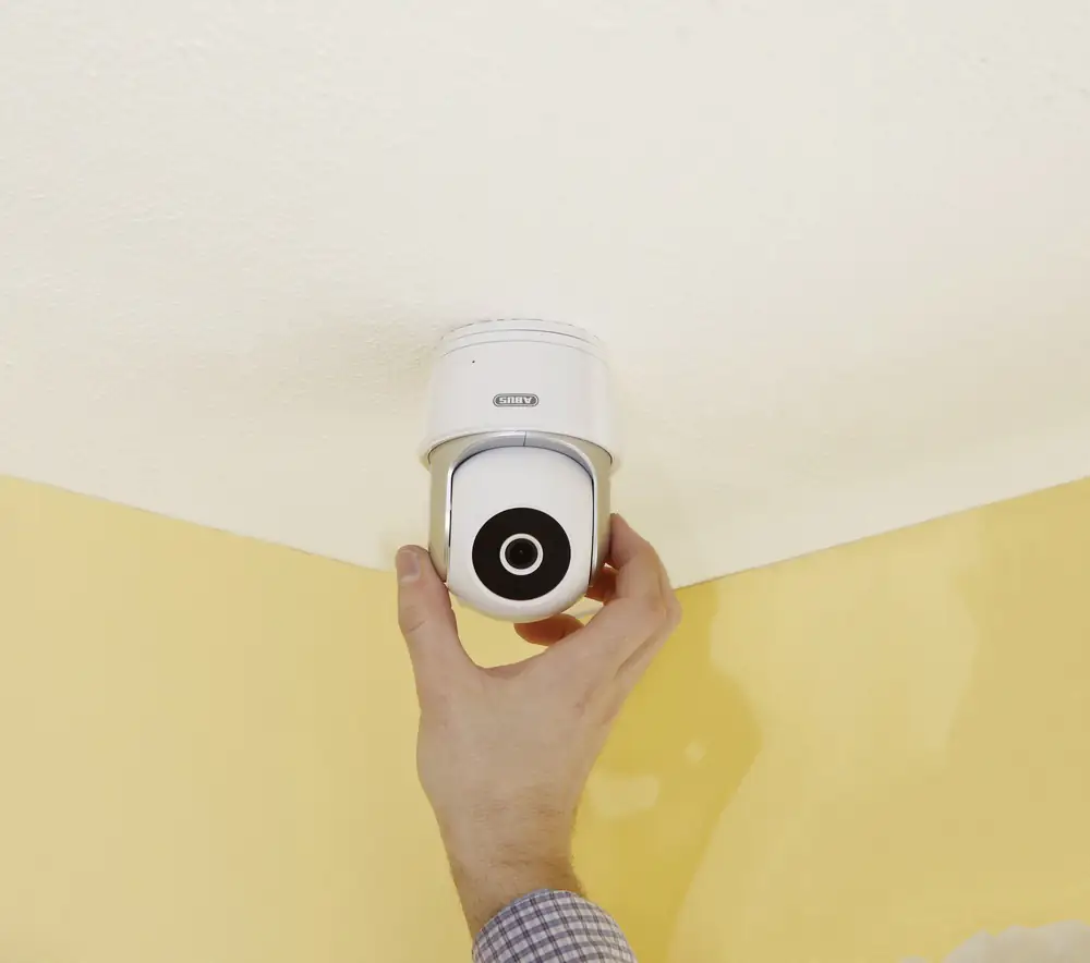 Abus WLAN Schwenk- Neige-Kamera & App TVAC19000A