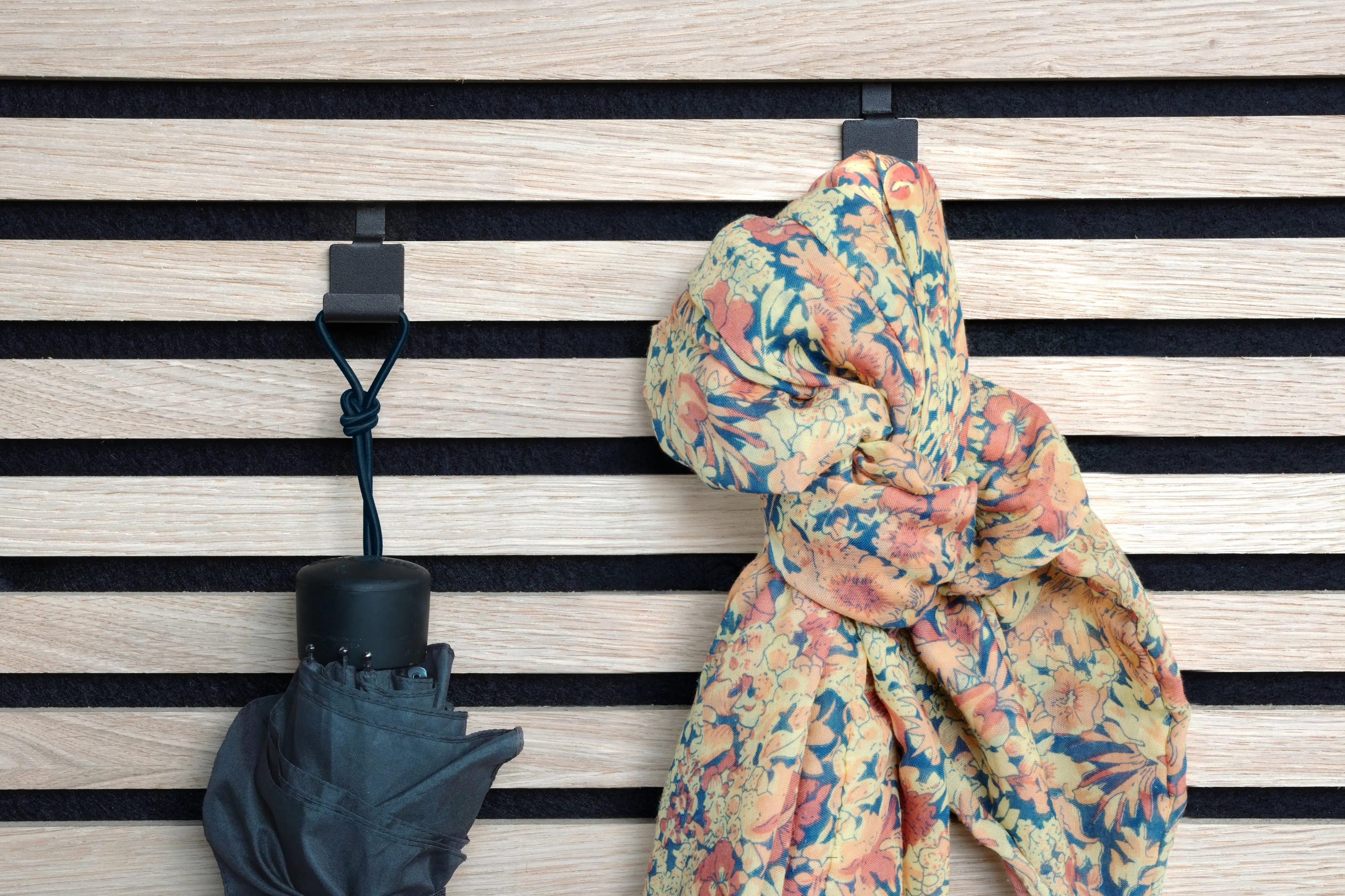 Dolle Haken für Akustikpaneele 4,4 x 4 x 2,5 cm schwarz 2 Stück