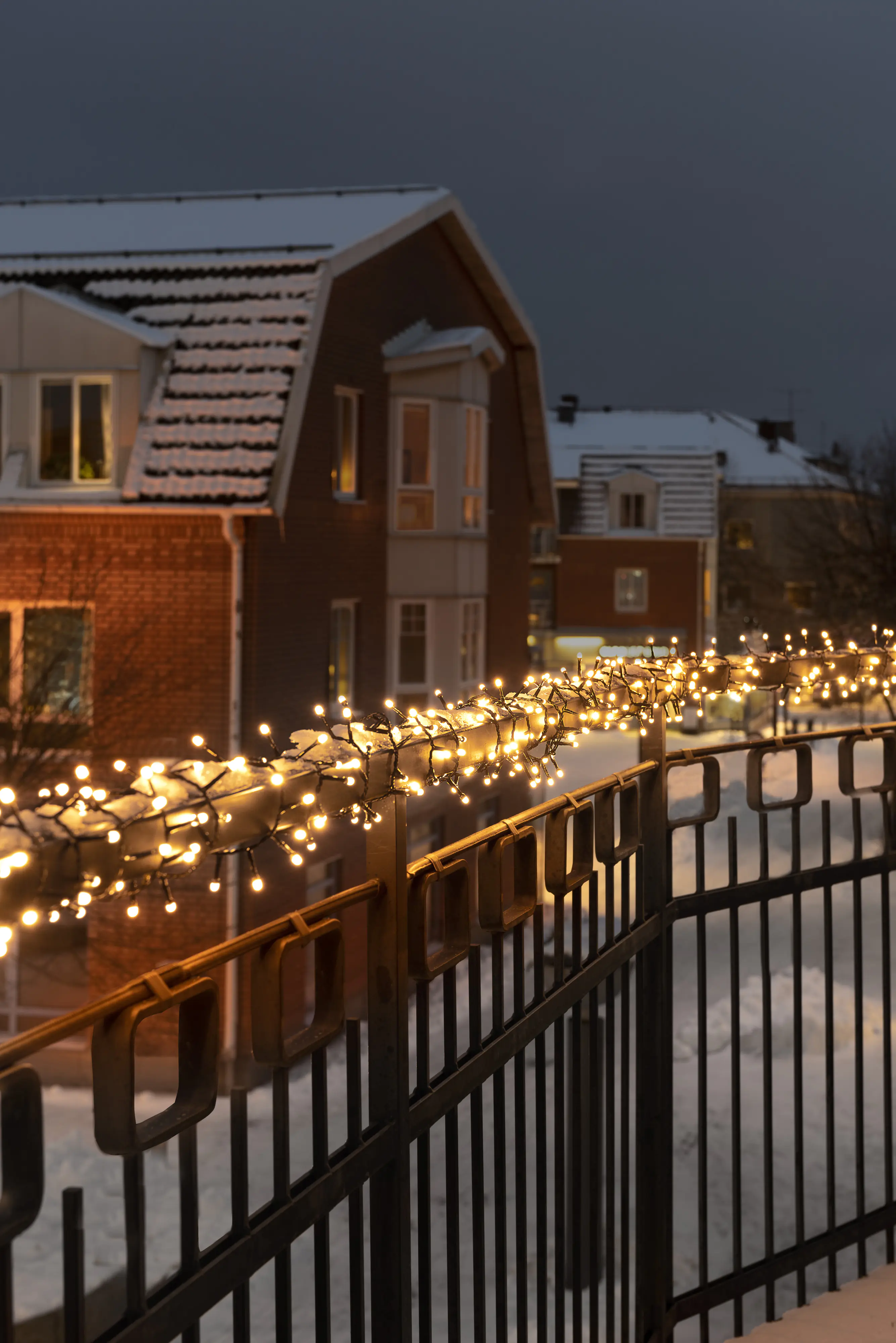 Konstsmide Micro LED Compactlights gefrostet Außen 400 warmweiße Dioden 13,8 m Konstsmide Micro LED Compactlights gefrostet Außen 400 warmweiße Dioden 13,8 m