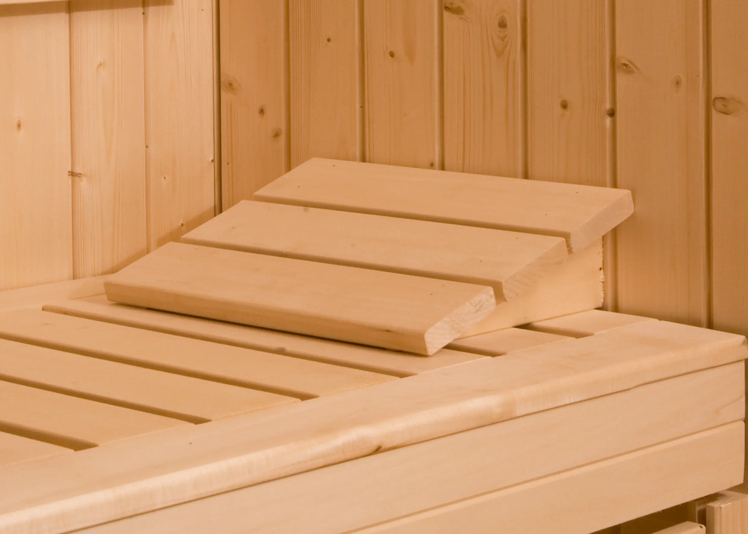 Weka Massivholzsauna Valida Eck 2 mit Glastür