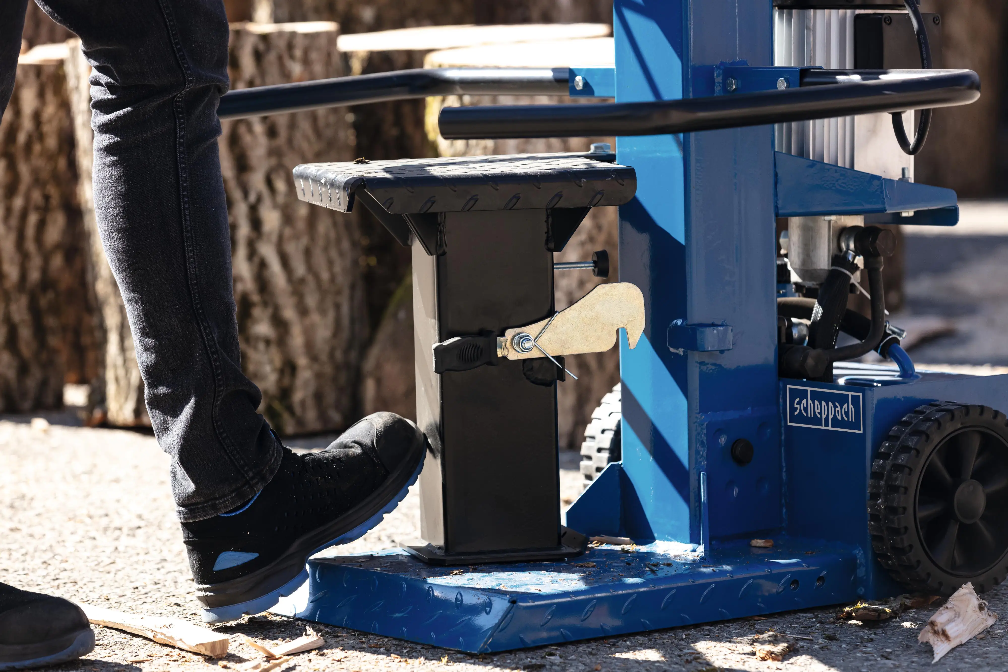 Scheppach Holzspalter Compact 8 t 3500 W Scheppach Holzspalter Compact 8 t 3500 W