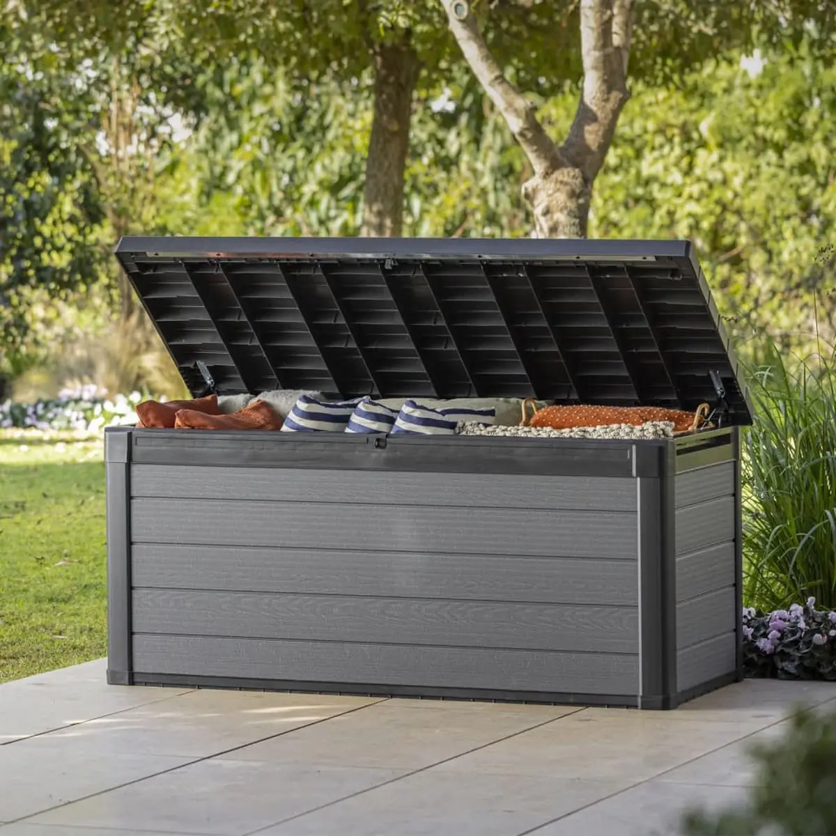 Keter Gartenbox Cortina 570 L
