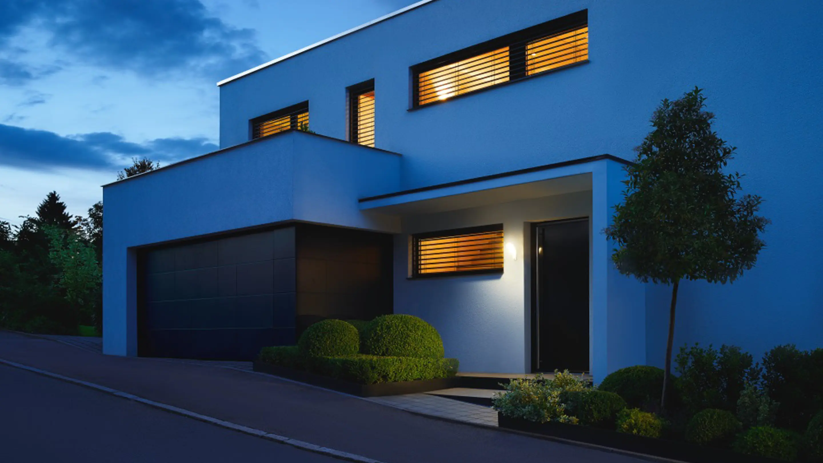 Steinel Strahler XLED Home slim S Anthrazit mit Bewegungsmelder, Sensor