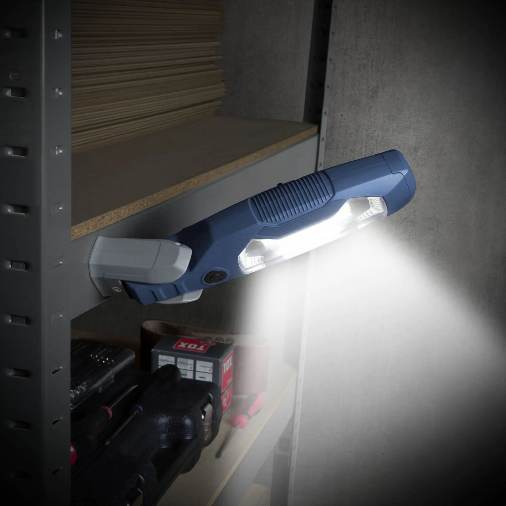 Cartrend LED-Werkstattleuchte 600 Lumen mit neigbaren Magnetfuß Cartrend LED-Werkstattleuchte 600 Lumen mit neigbaren Magnetfuß