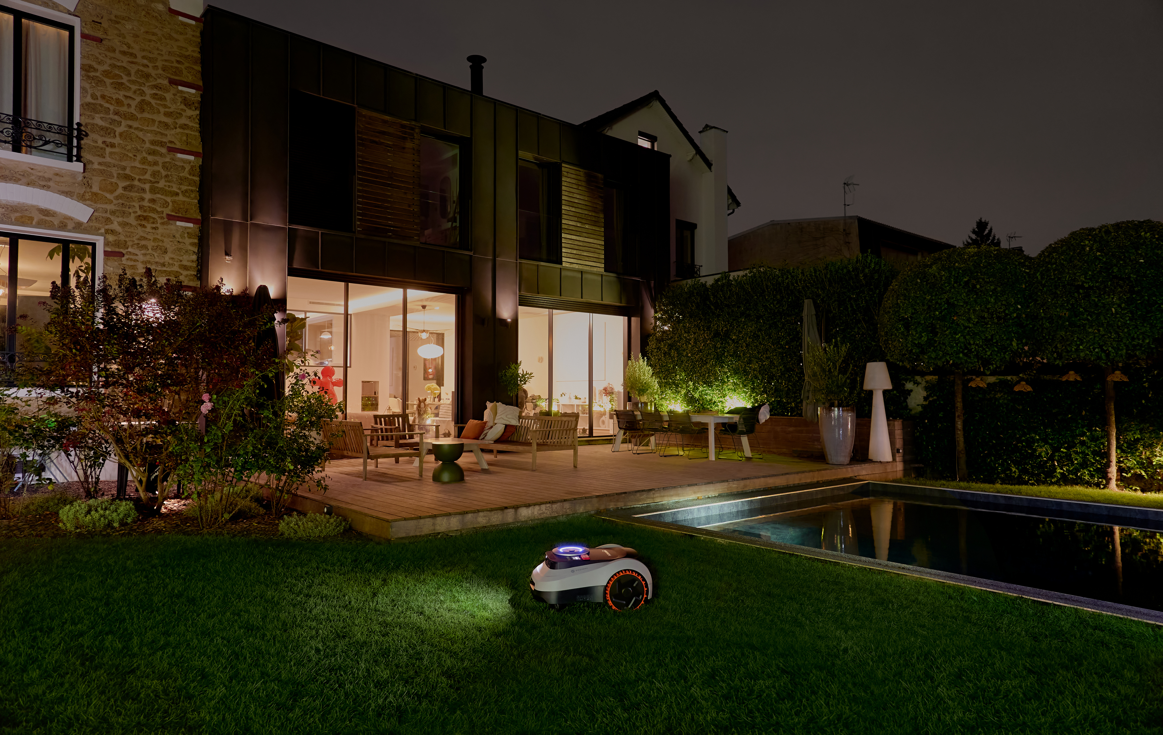 Segway Mähroboter Navimow i210E Lidar 21,6 V 22 cm Schnittbreite 1000 m² inkl. Garage