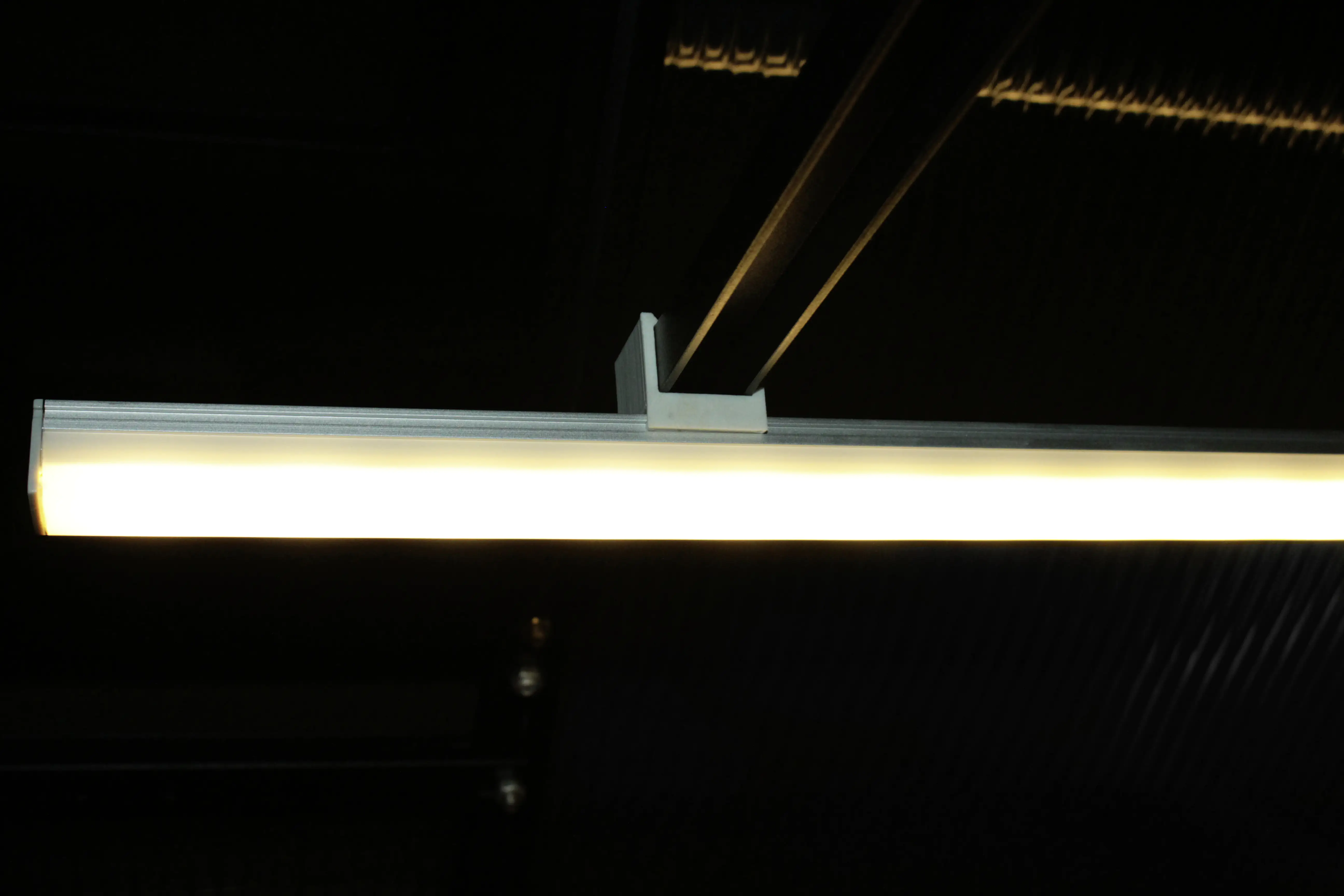 Pergart LED Leuchte lang 100 cm 30 LED's Pergart LED Leuchte lang 100 cm 30 LED's