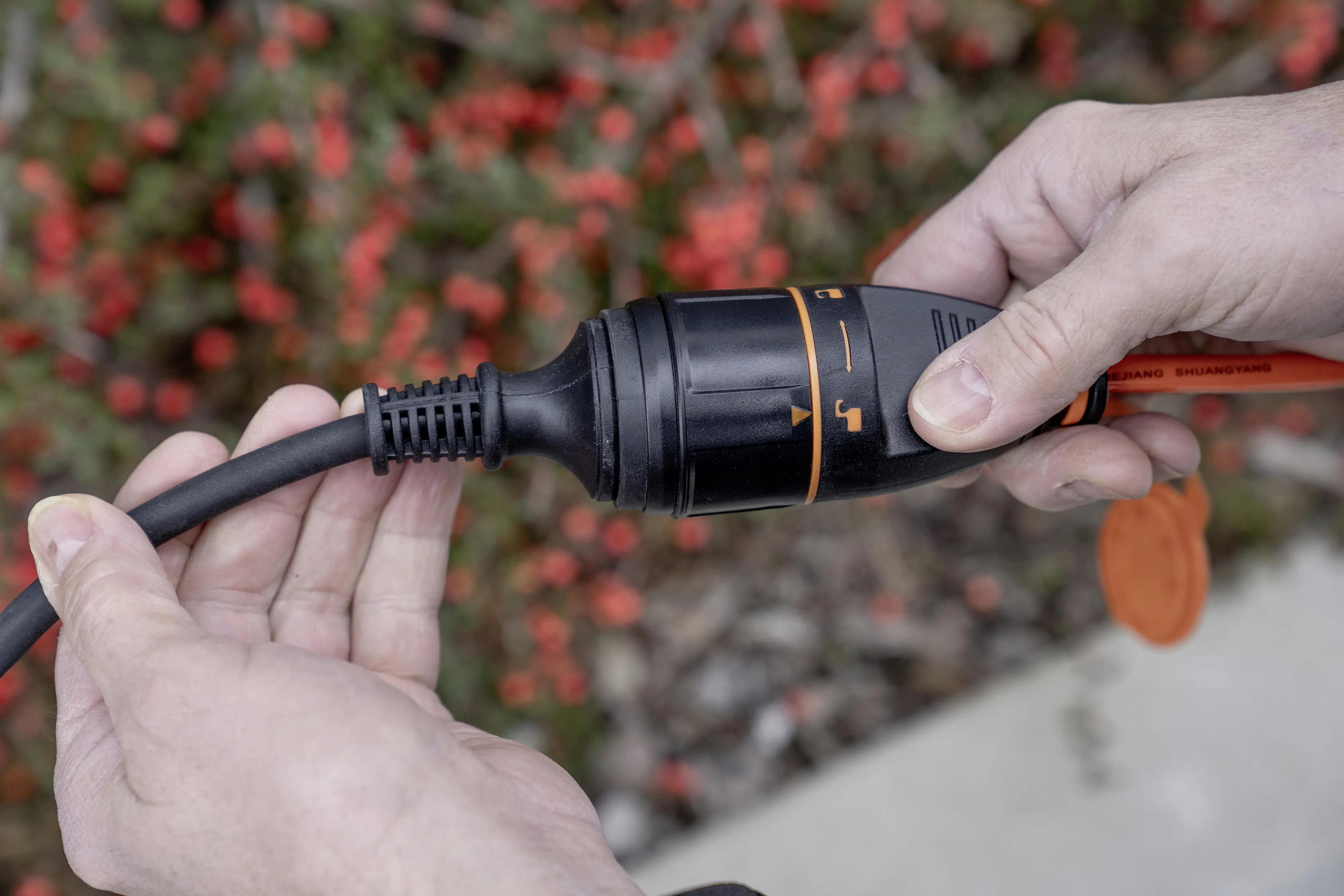 Unitec BQ-Verlängerungskabel Außen 20 Meter HO7BQ-F 3G1,5, orange, IP44 Unitec BQ-Verlängerungskabel Außen 20 Meter HO7BQ-F 3G1,5, orange, IP44