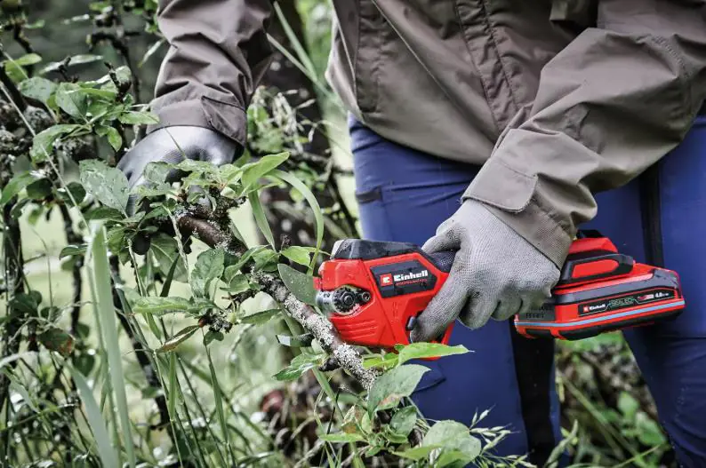 Einhell Akku-Astschere PROFESSIONAL GP-LS 18/28 Li T BL-Solo Einhell Akku-Astschere PROFESSIONAL GP-LS 18/28 Li T BL-Solo