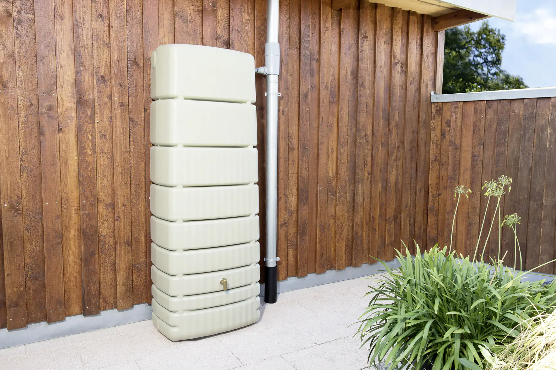 4rain Regenwasser-Wandtank Slim sandbeige 330 l