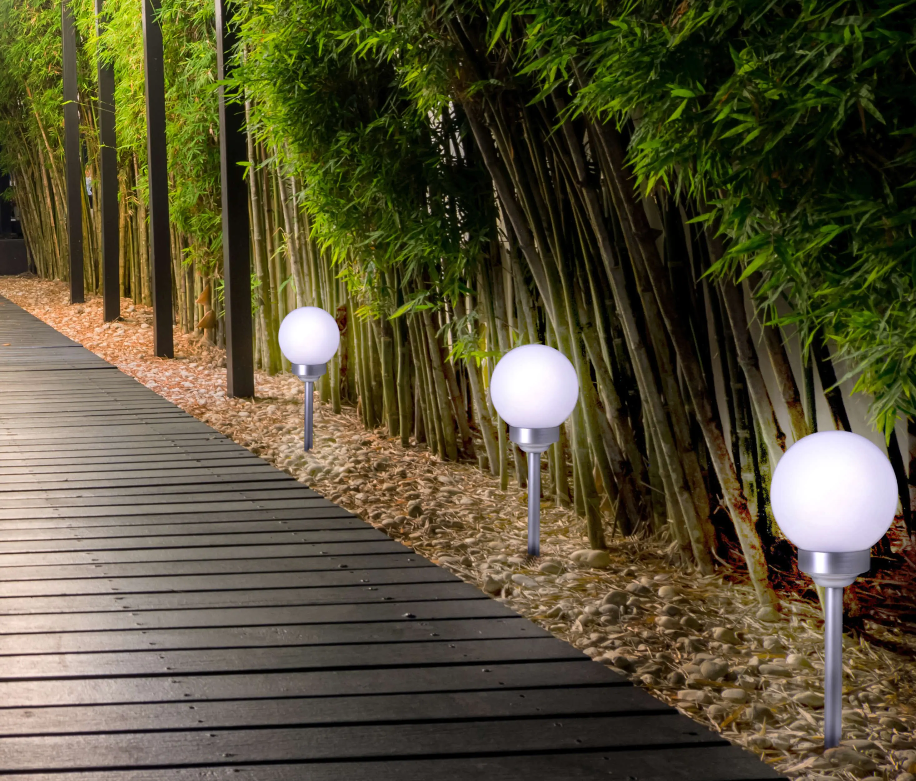 Light & More LED Solarleuchte Ball weiß Ø 30 cm kaltweiß