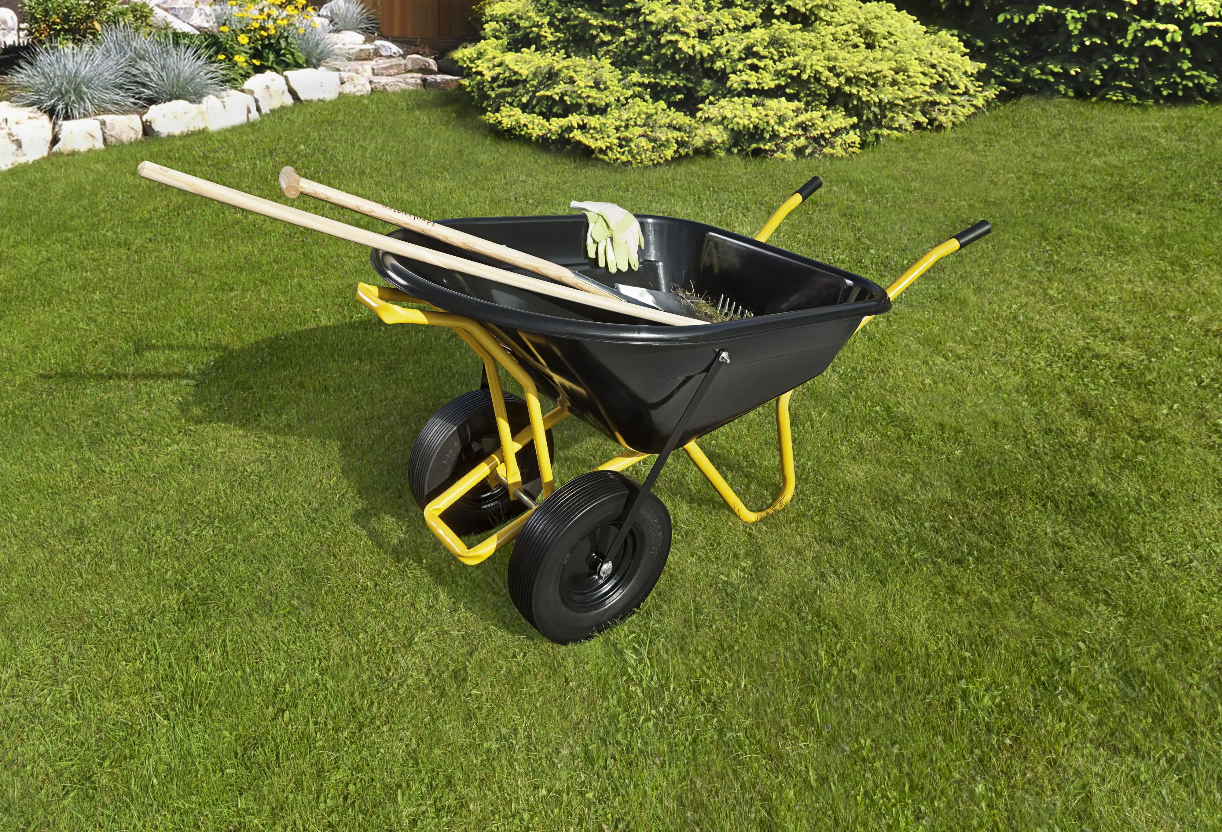 pro-bau-tec Schubkarre Twin 160 l max. 220 kg pro-bau-tec Schubkarre Twin 160 l max. 220 kg