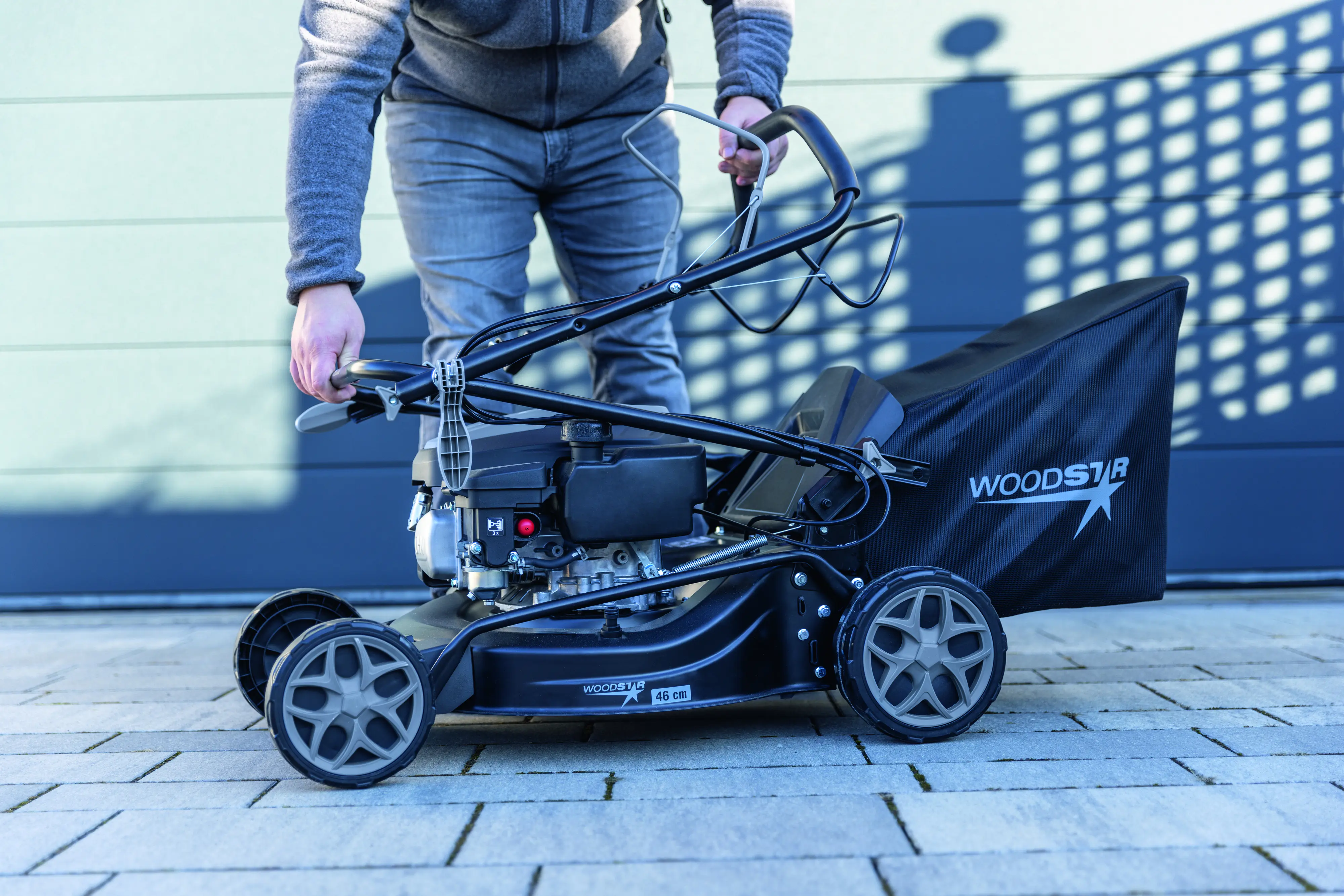 Woodster Benzin-Rasenmäher BLM460-161S 2,6 kW 46 cm Schnittbreite Woodster Benzin-Rasenmäher BLM460-161S 2,6 kW 46 cm Schnittbreite