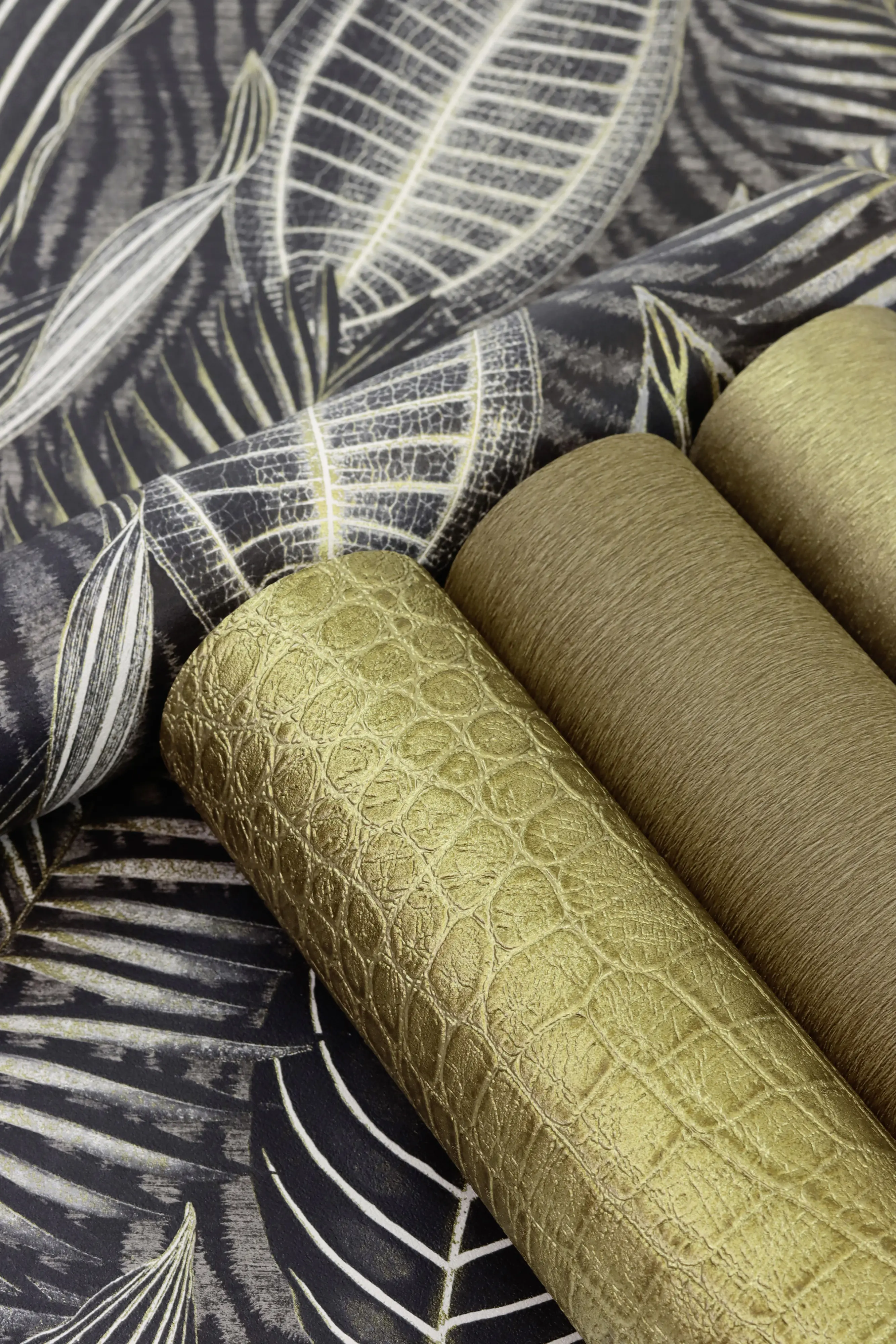 Rasch Vliestapete 751031 Gold-Mattgold Uni 10,05 m x 0,53 m