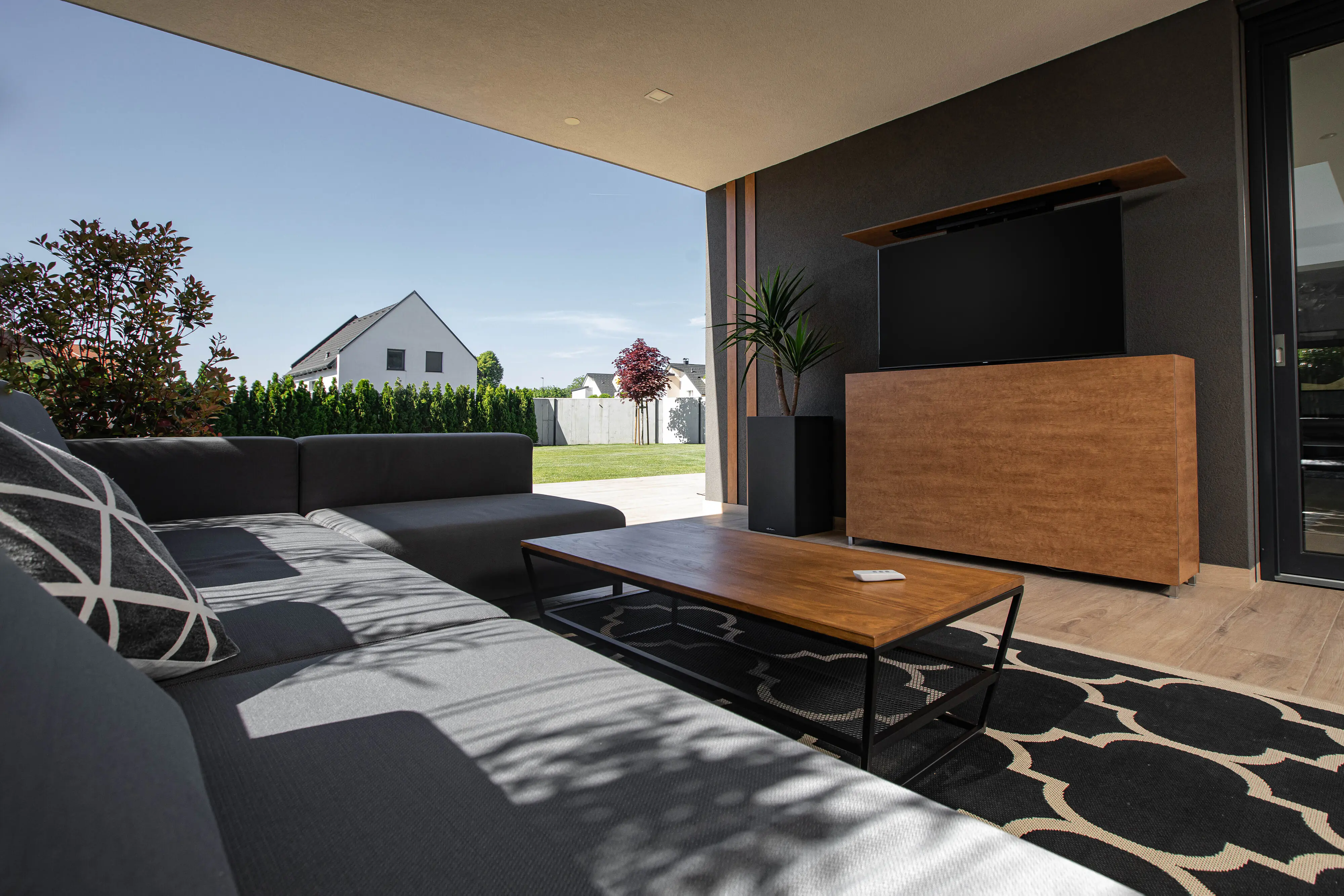 Bellano Living TV Lift Schrank Outdoor holzdekor Bellano Living TV Lift Schrank Outdoor holzdekor