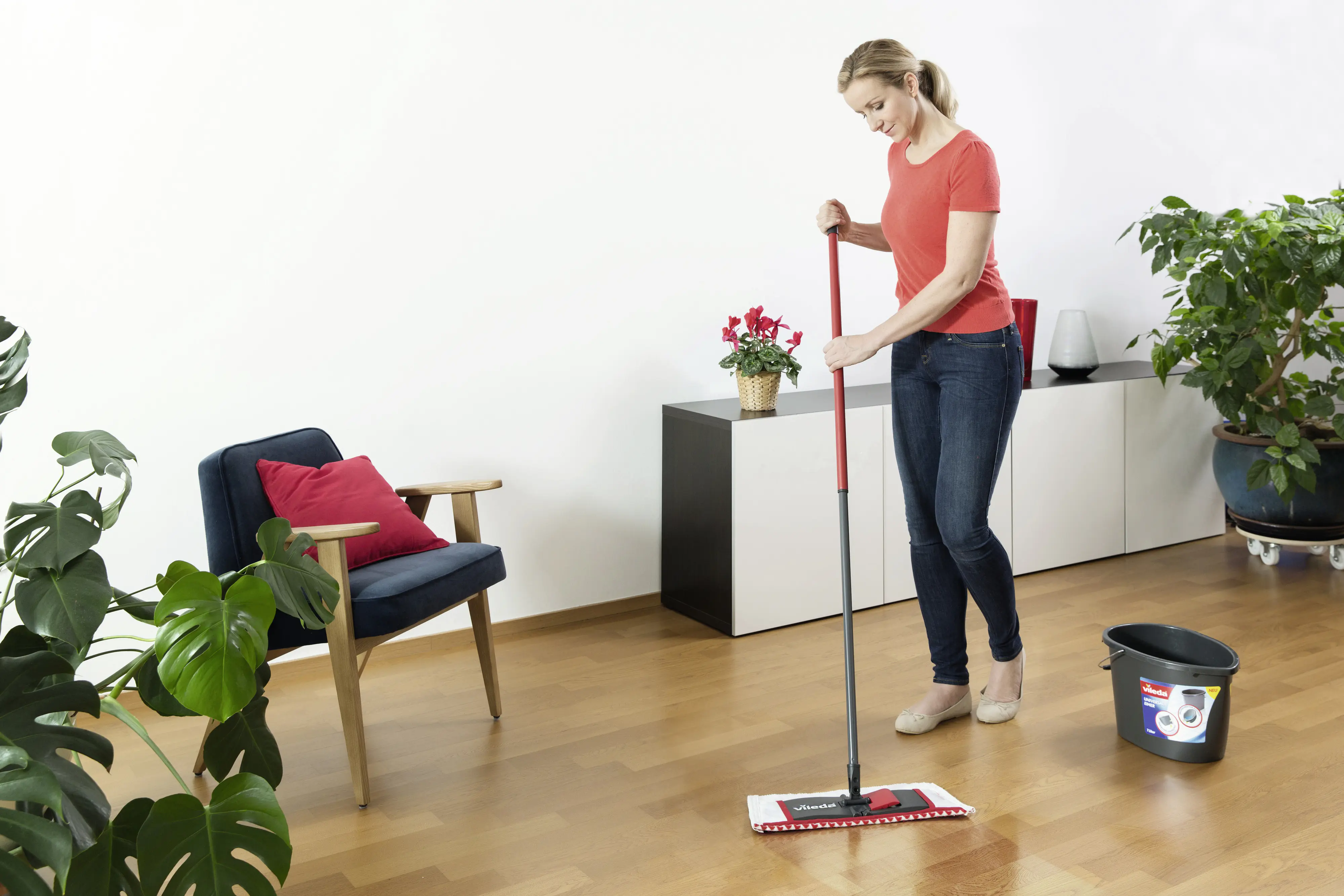 Vileda Bodenwischer WischMat Extra mit Teleskopstiel