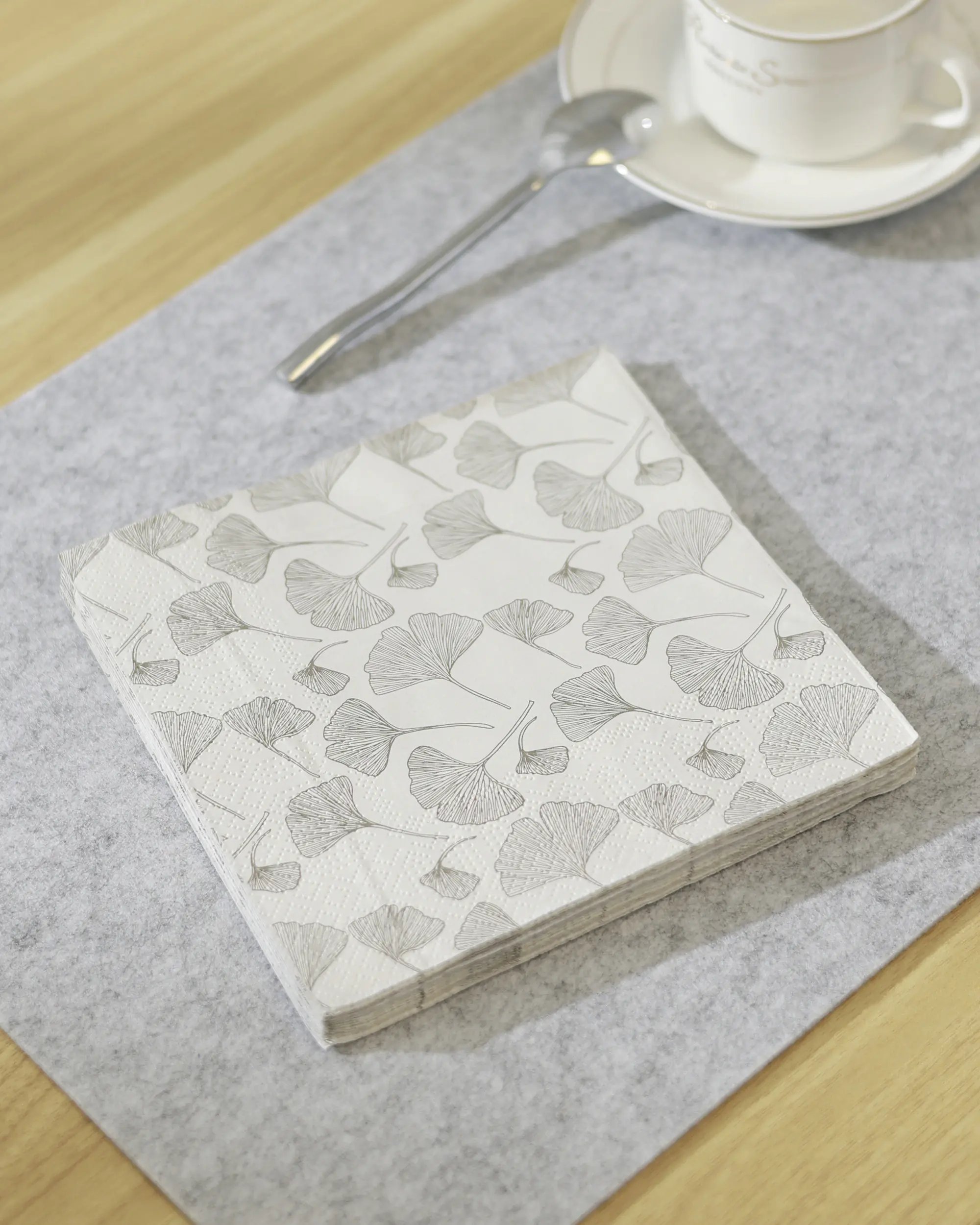 Eglo Servietten Blumen Mahuli beige 16,5 x 16,5 cm - 20er Pack