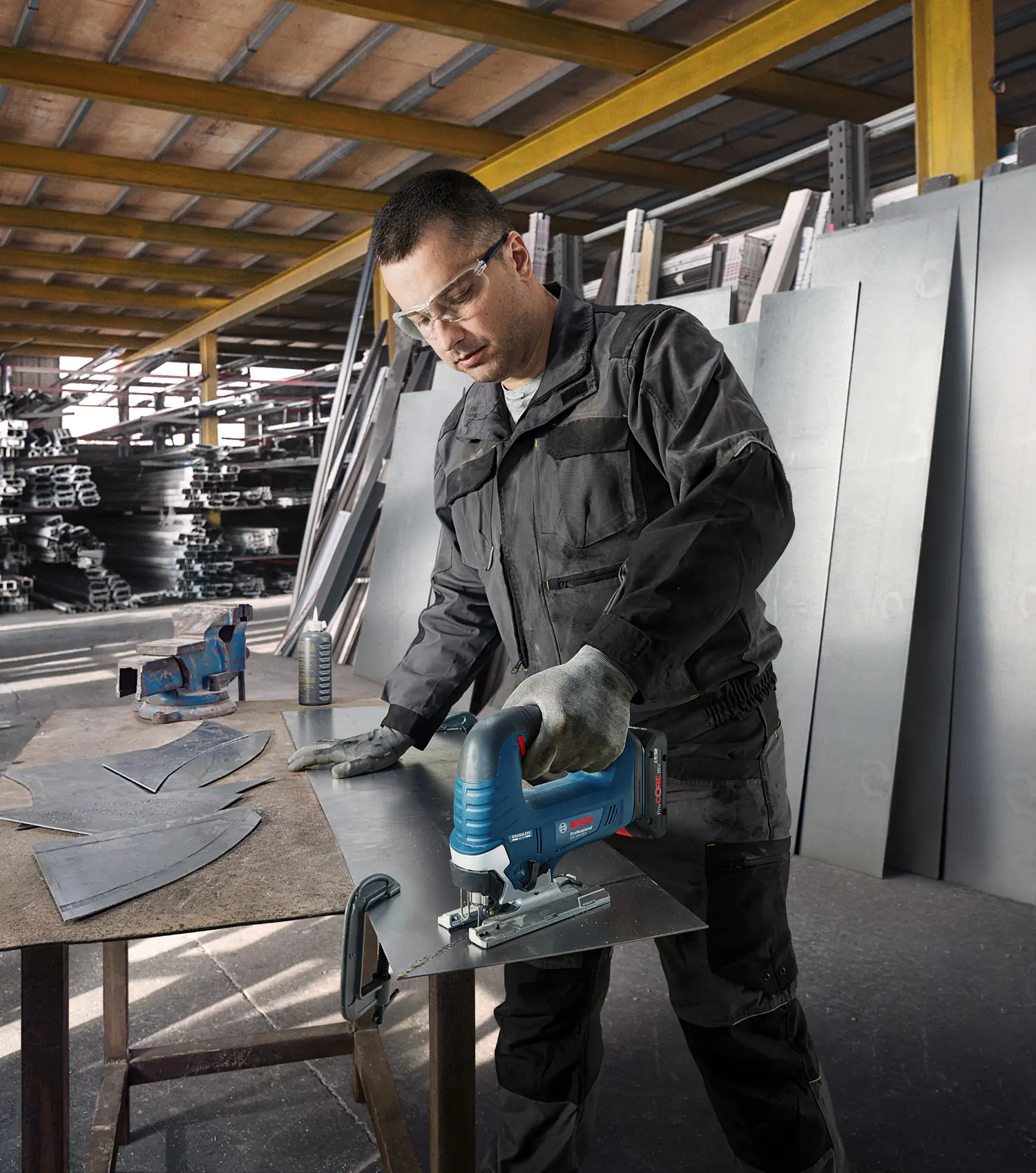 Bosch Professional Akku-Stichsäge GST 18V-125 B Solo Bosch Professional Akku-Stichsäge GST 18V-125 B Solo