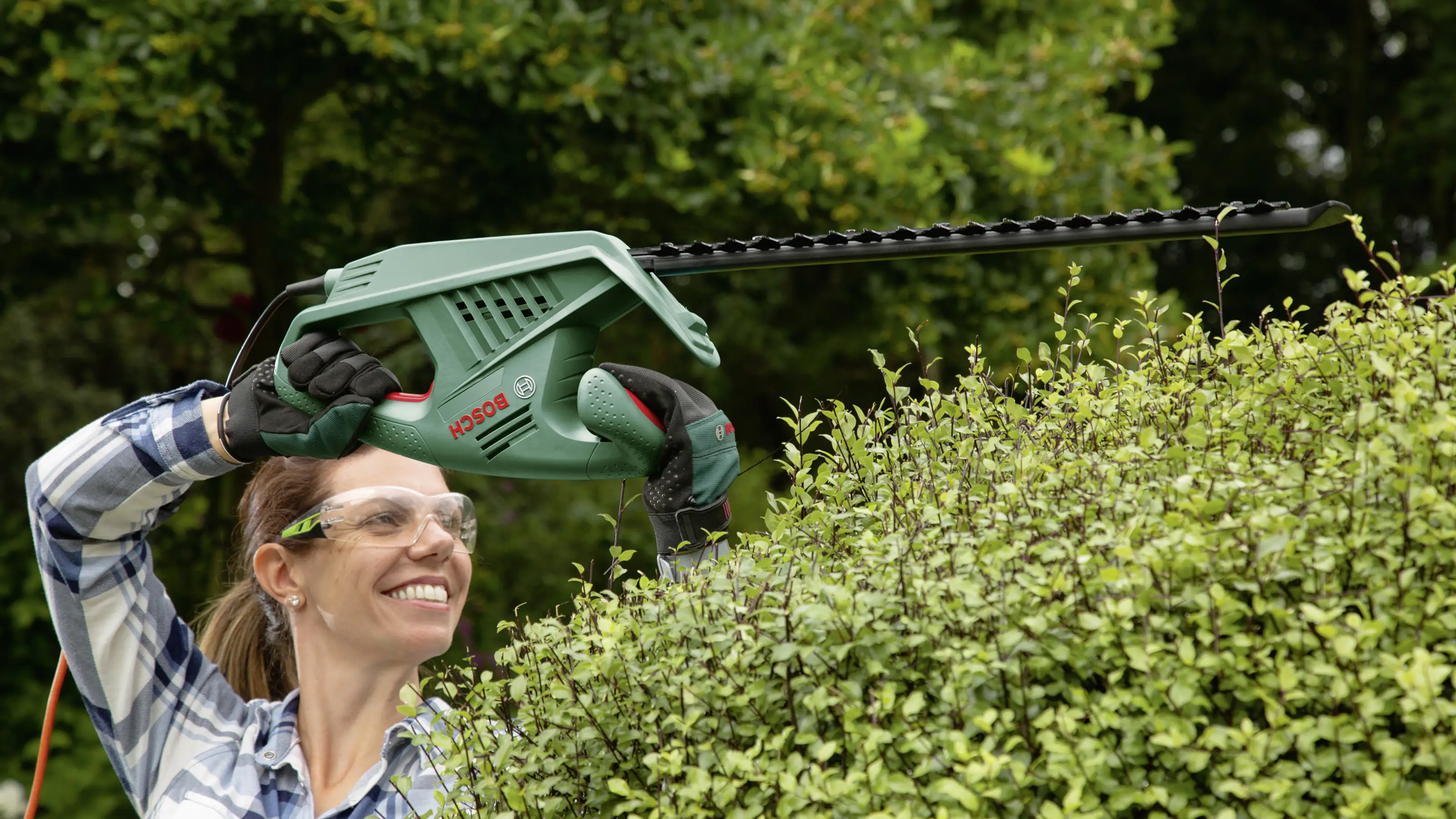 Bosch Heckenschere EasyHedgeCut 45 420 W Bosch Heckenschere EasyHedgeCut 45 420 W